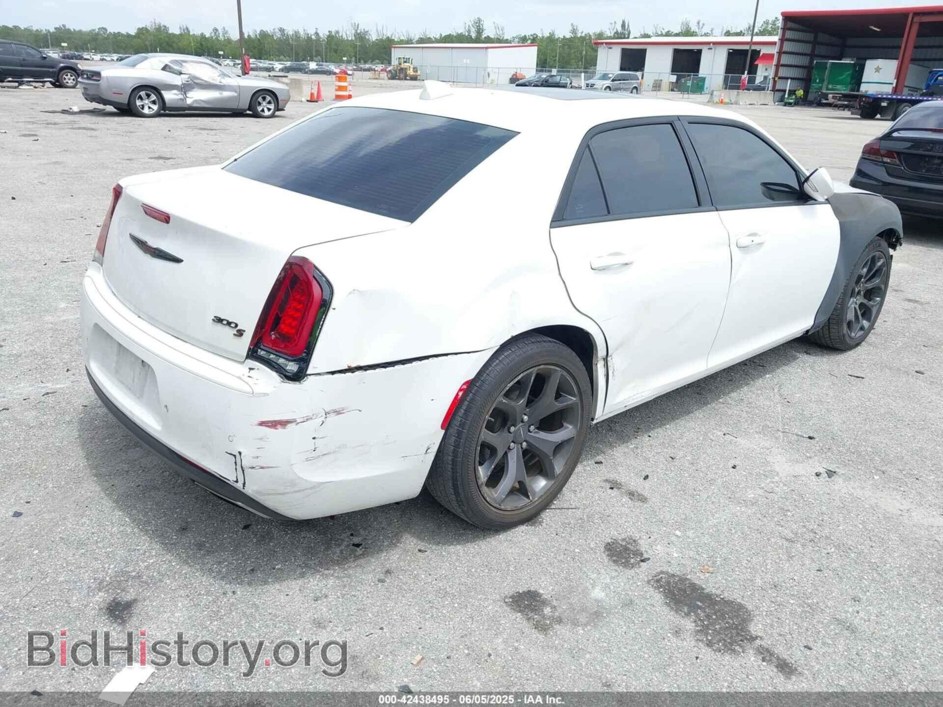 2021 CHRYSLER 300 - VIN: 2C3CCABG0MH537039 - Фото 4