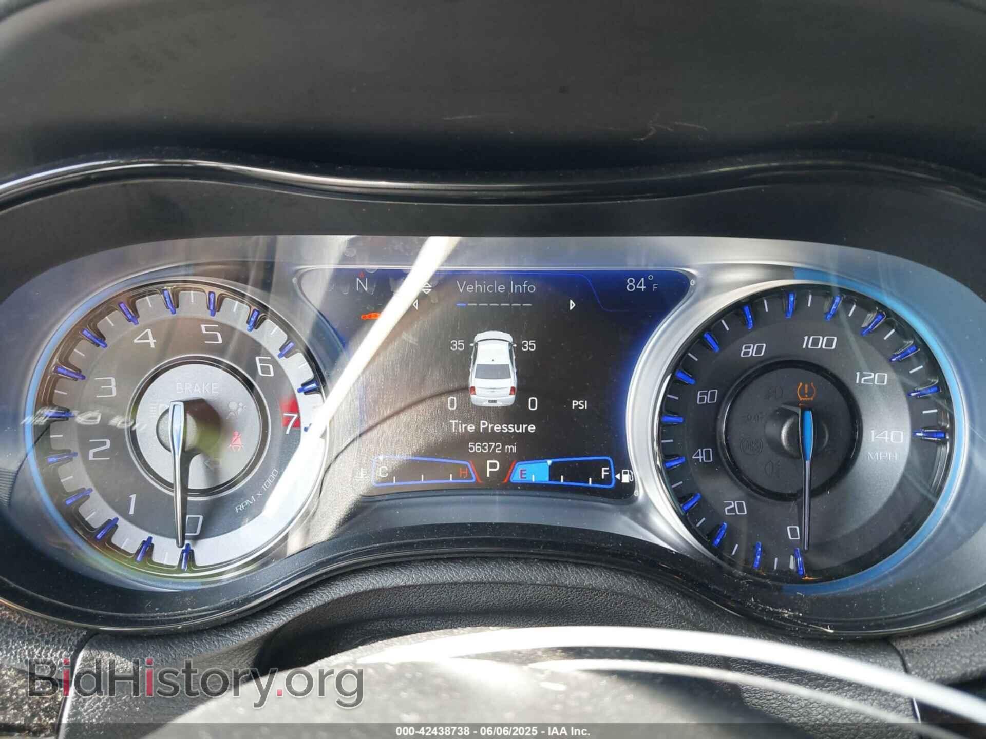 2019 CHRYSLER 300 - VIN: 2C3CCABG3KH562921 - Photo 7