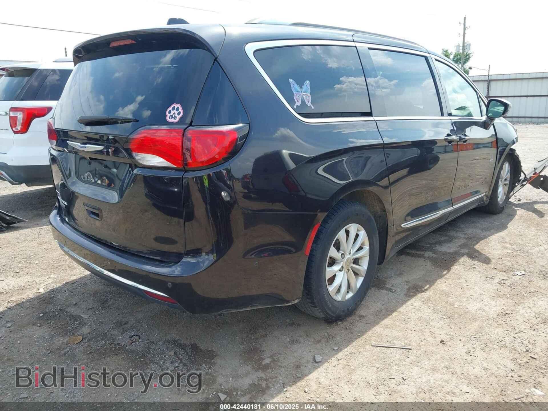 2018 CHRYSLER PACIFICA - VIN: 2C4RC1BG9JR262850 - Фото 4