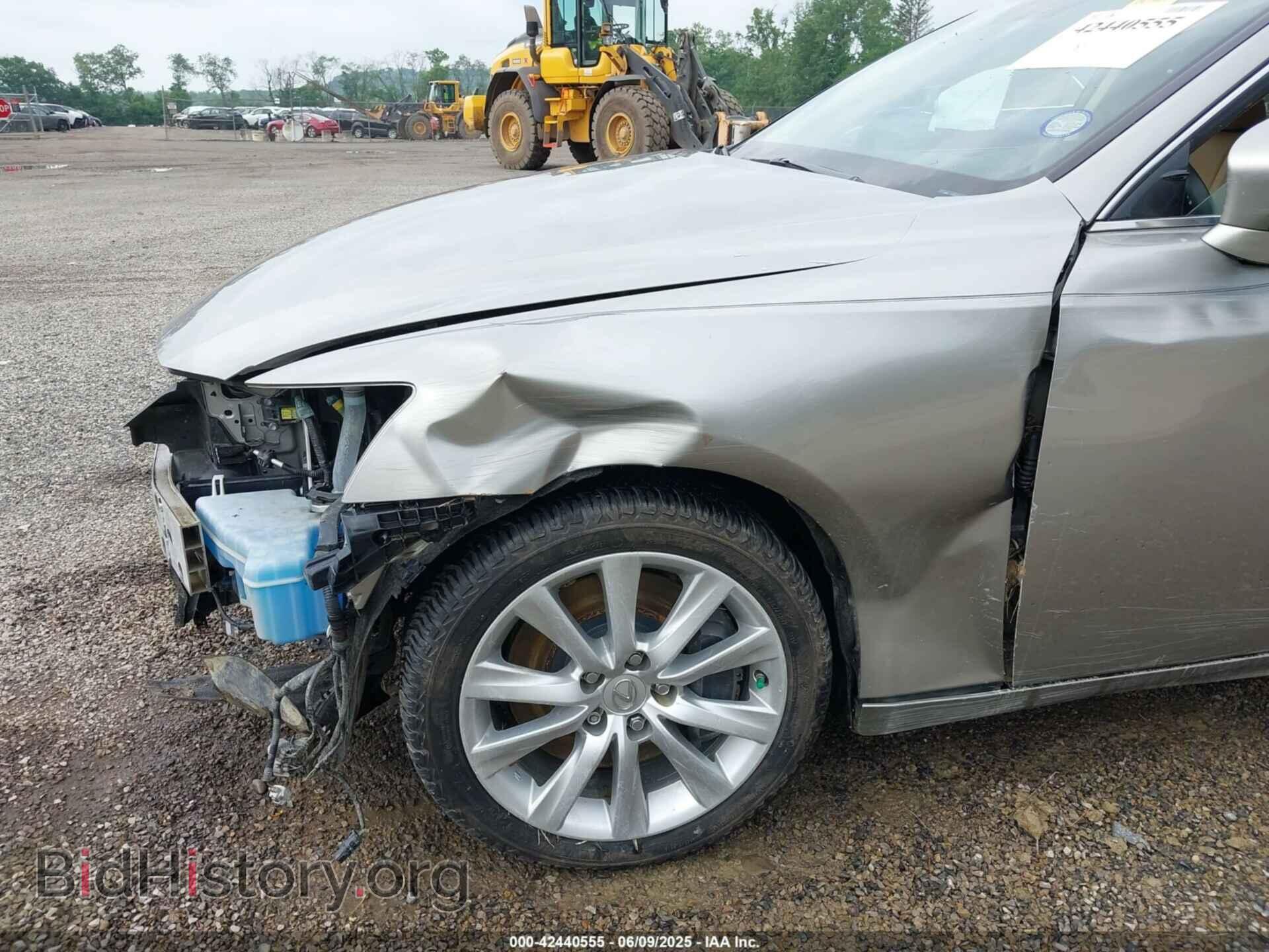 2016 LEXUS IS 200T - VIN: JTHBA1D20G5015102 - Фото 6