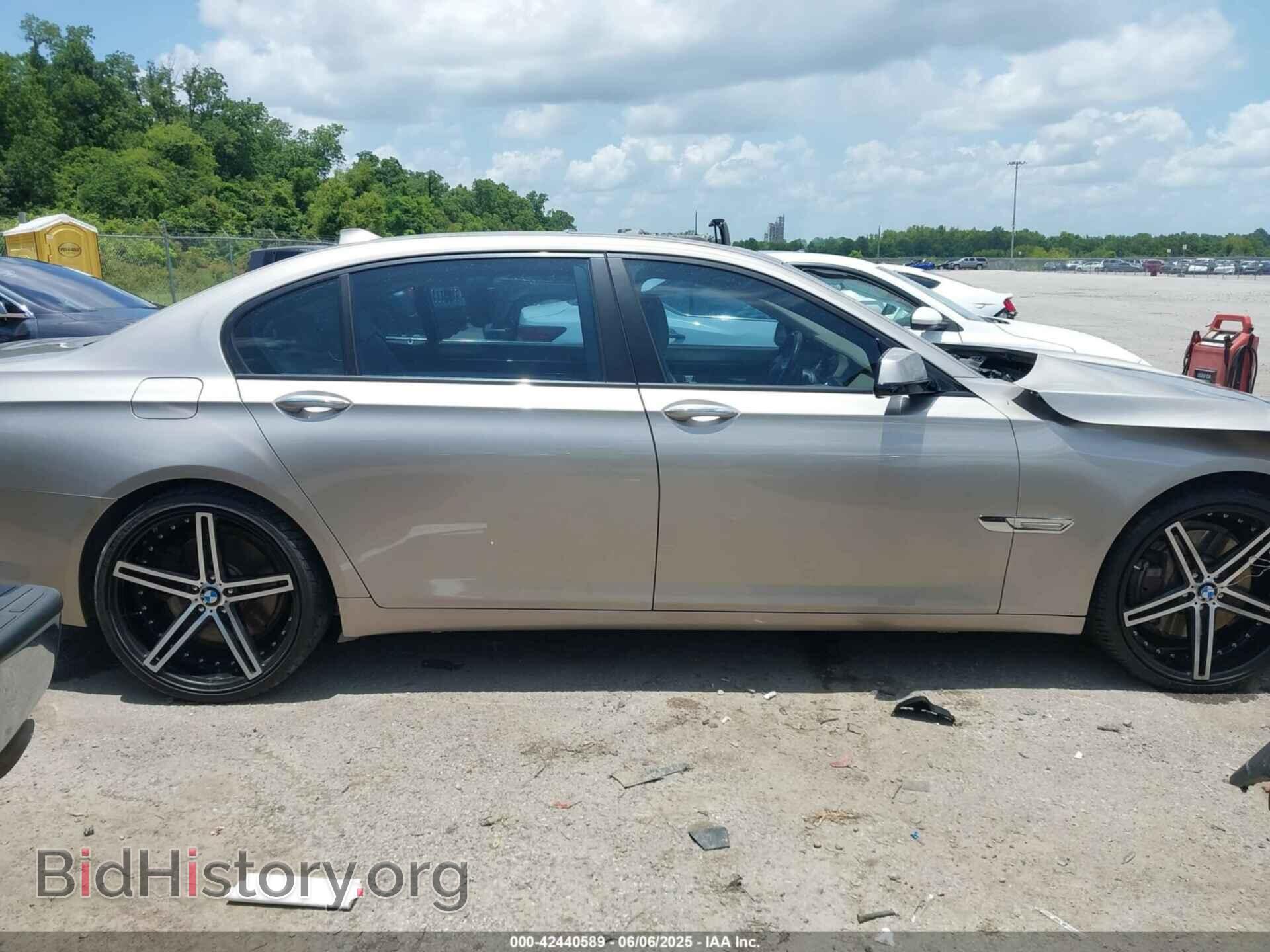 2009 BMW 750LI - VIN: WBAKB83539CY62193 - Фото 13