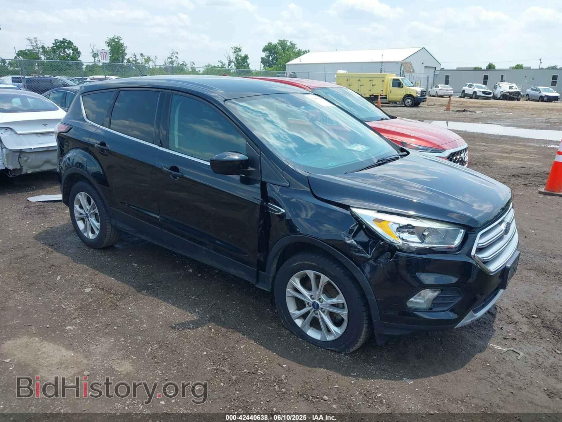 Фотография 1FMCU0GDXHUC46418 - FORD ESCAPE 2017