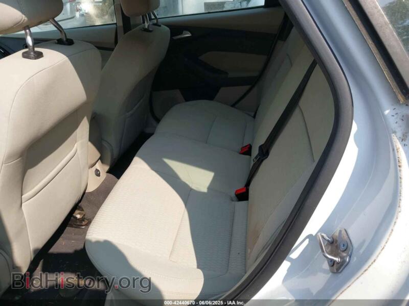 2012 Ford FOCUS (VIN 1FAHP3M29CL371971) — фото 8 из 11
