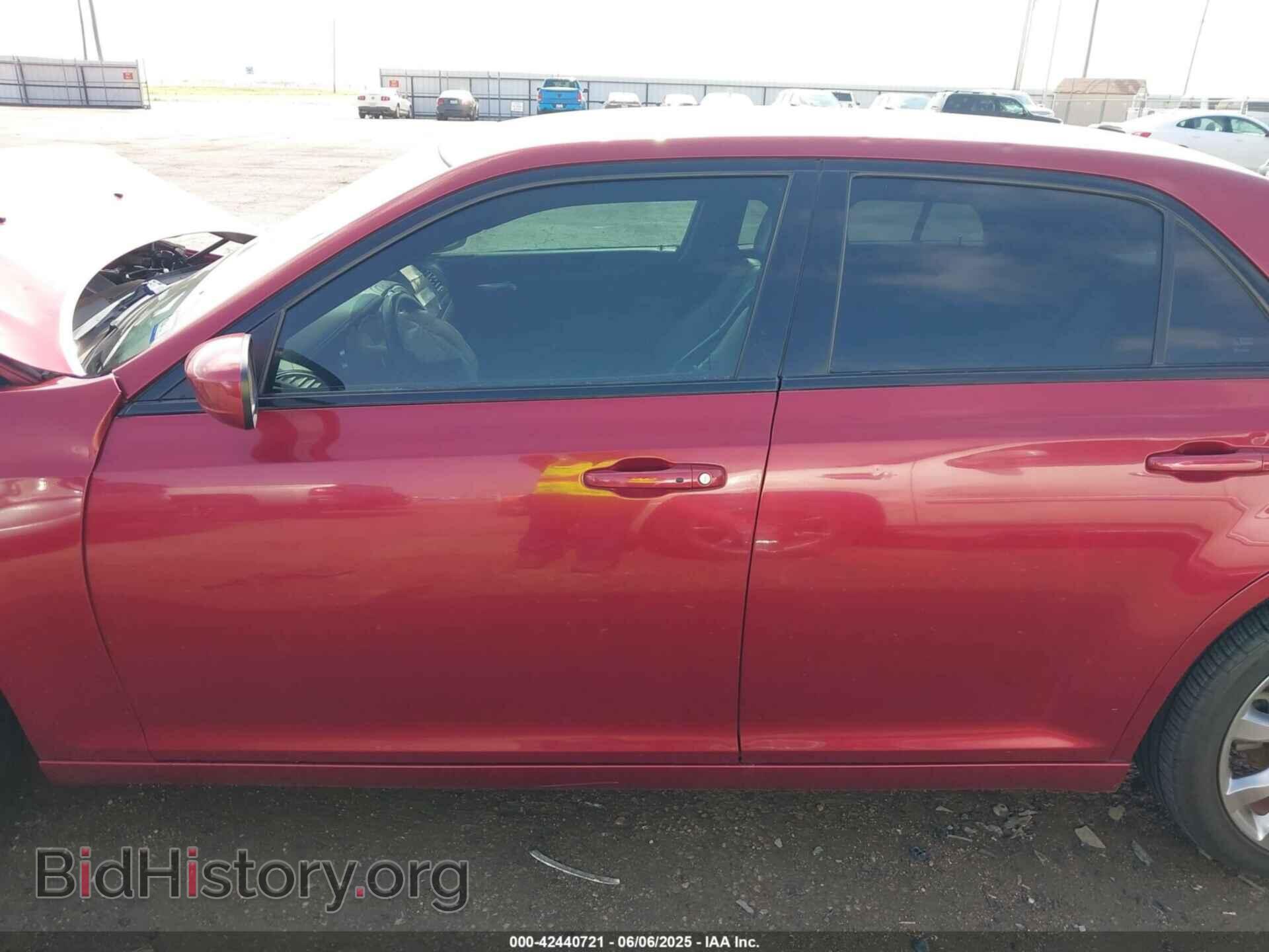 2014 CHRYSLER 300 - VIN: 2C3CCABG5EH301603 - Фото 14