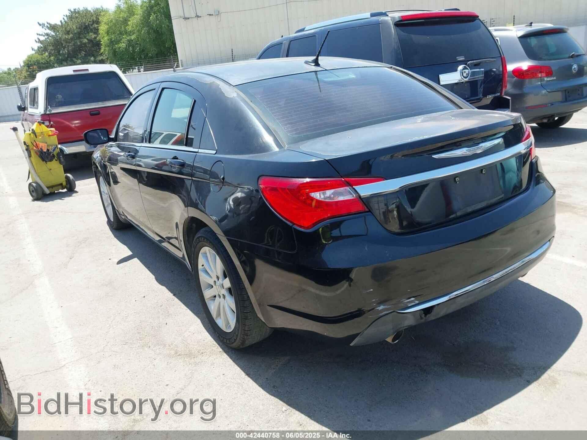 2011 CHRYSLER 200 - VIN: 1C3BC1FG0BN606760 - Фото 3