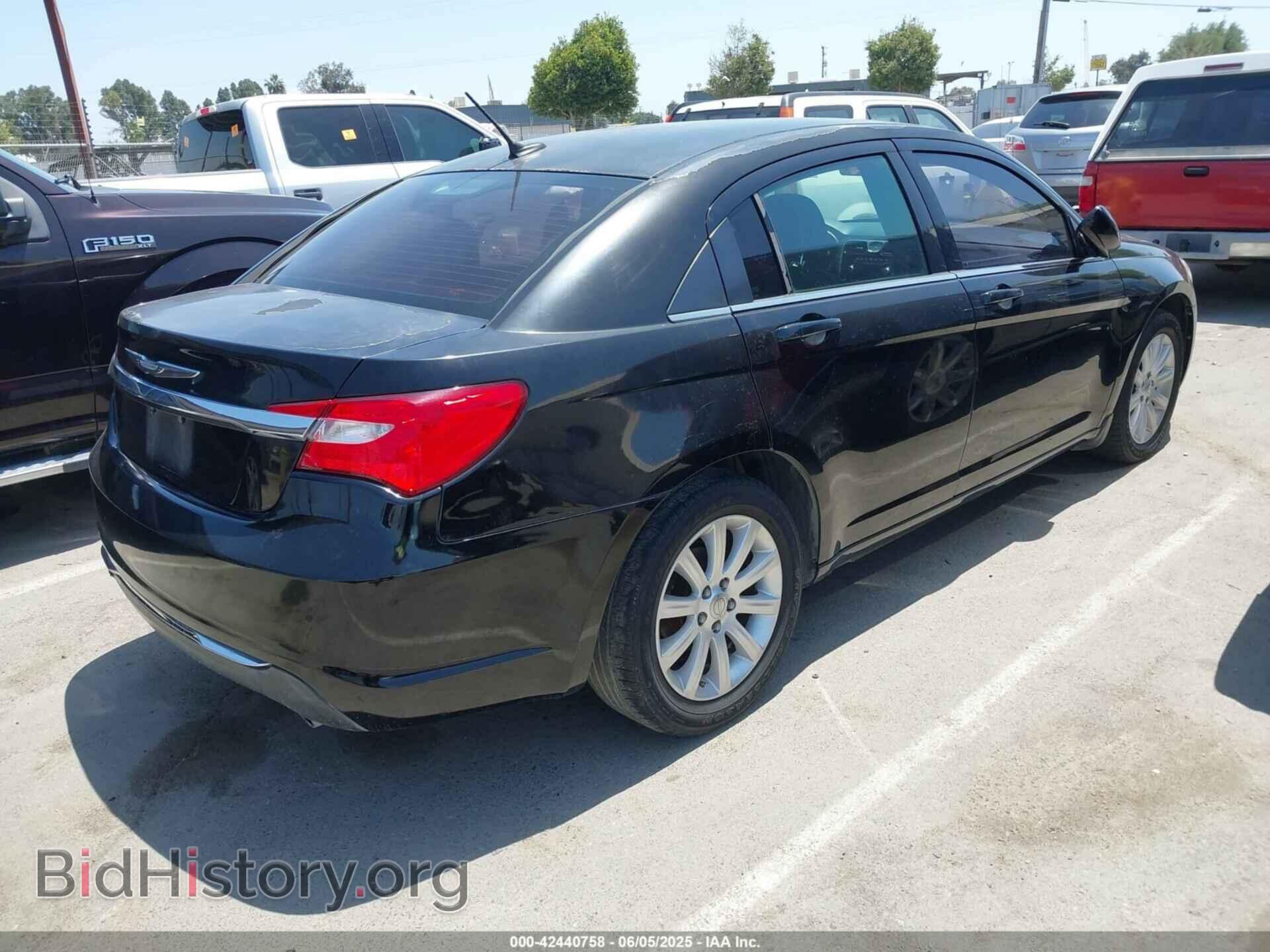 2011 CHRYSLER 200 - VIN: 1C3BC1FG0BN606760 - Фото 4