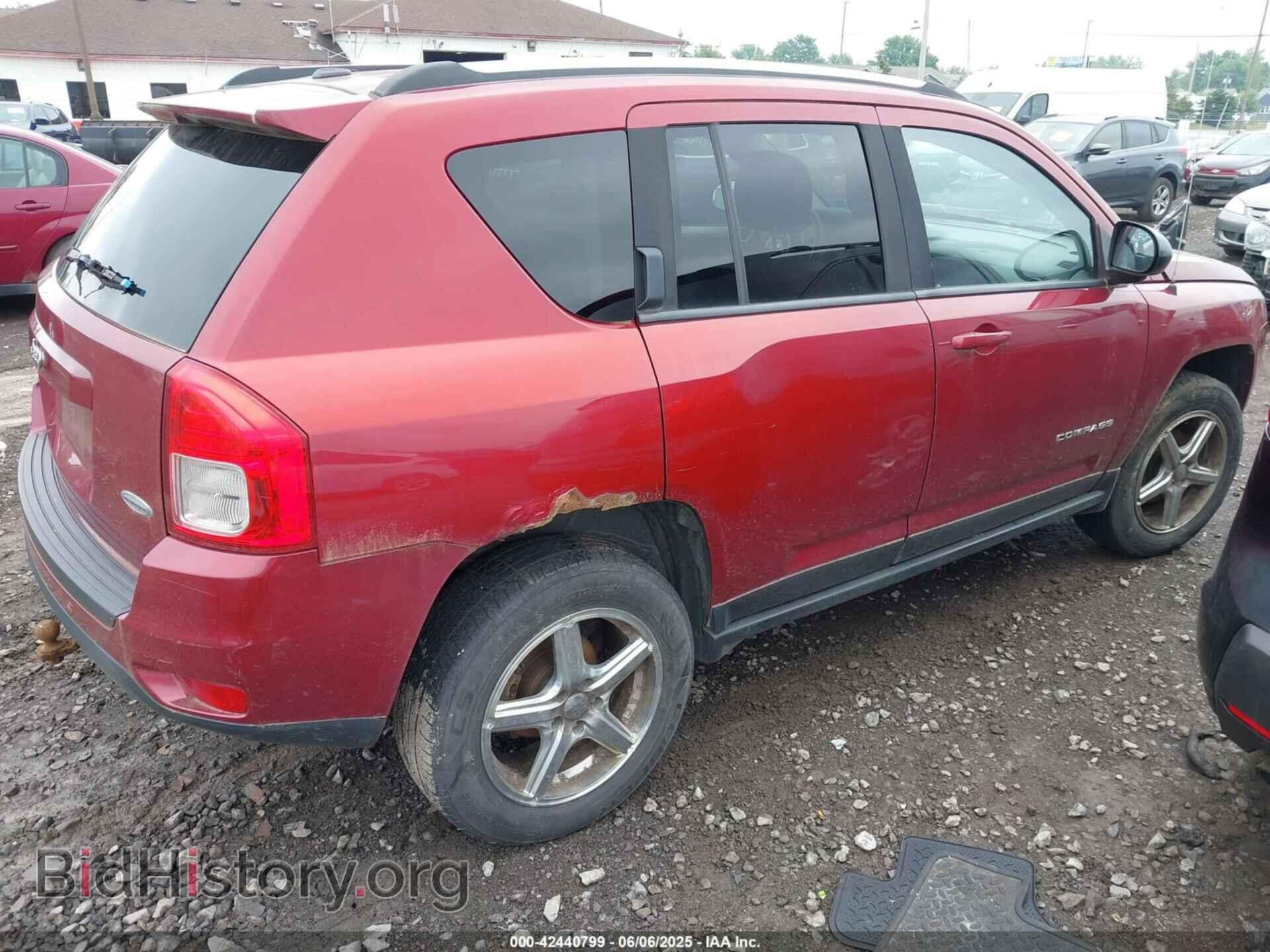 2012 JEEP COMPASS - VIN: 1C4NJDEB1CD525652 - Photo 4