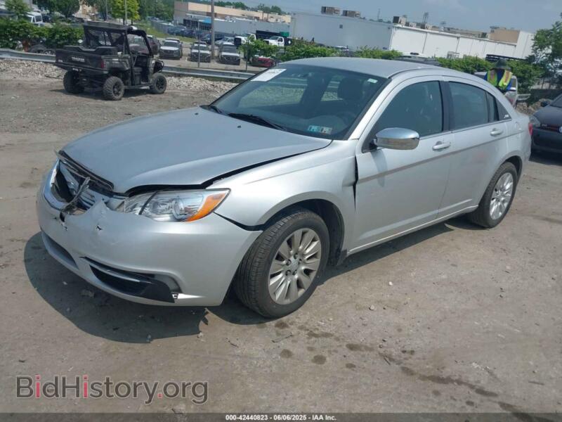 2012 Chrysler 200 (VIN 1C3CCBABXCN305890) — photo 2 of 16