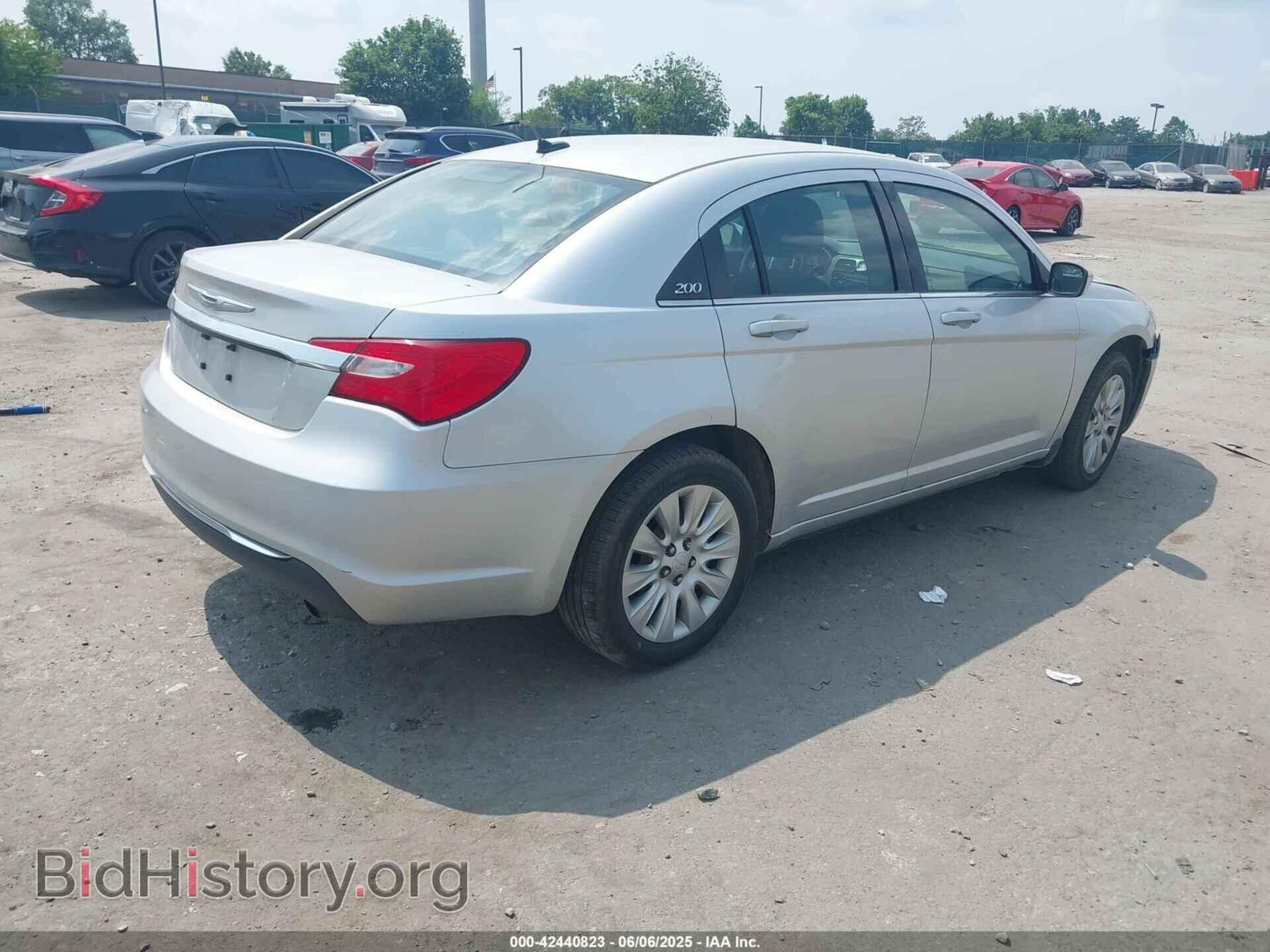 2012 CHRYSLER 200 - VIN: 1C3CCBABXCN305890 - Фото 4