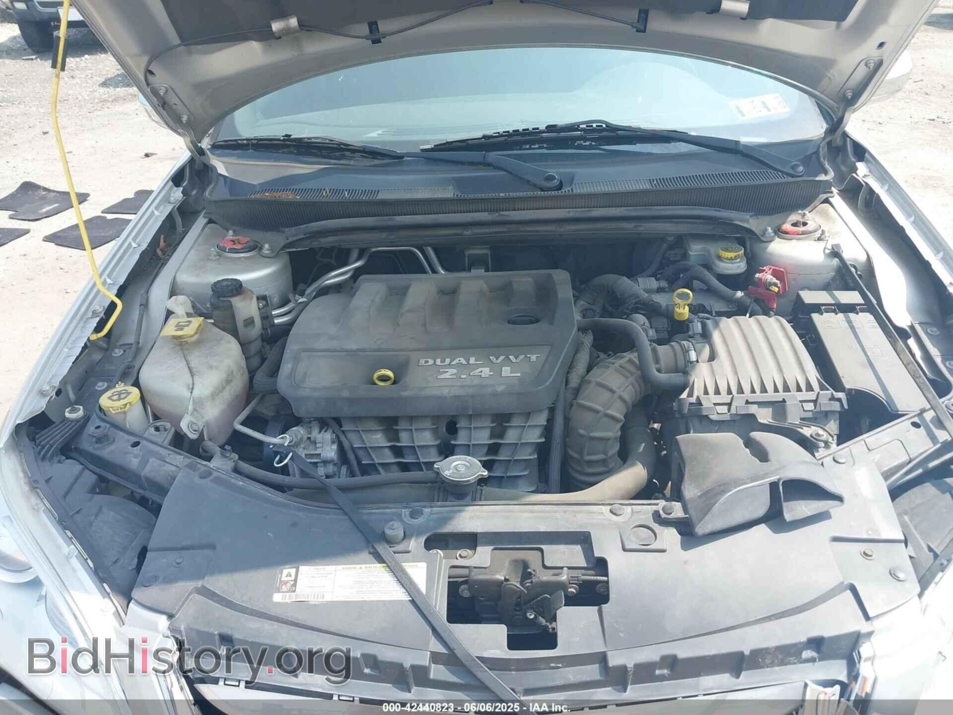 2012 CHRYSLER 200 - VIN: 1C3CCBABXCN305890 - Фото 10