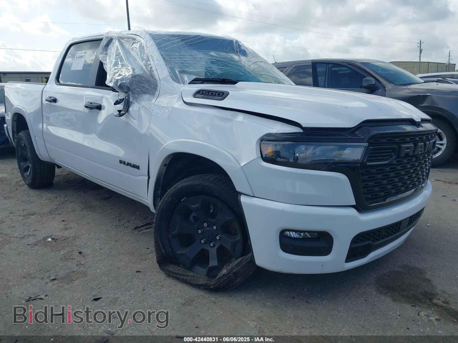 Photo 1C6SRFFP4SN560686 - RAM 1500 2025