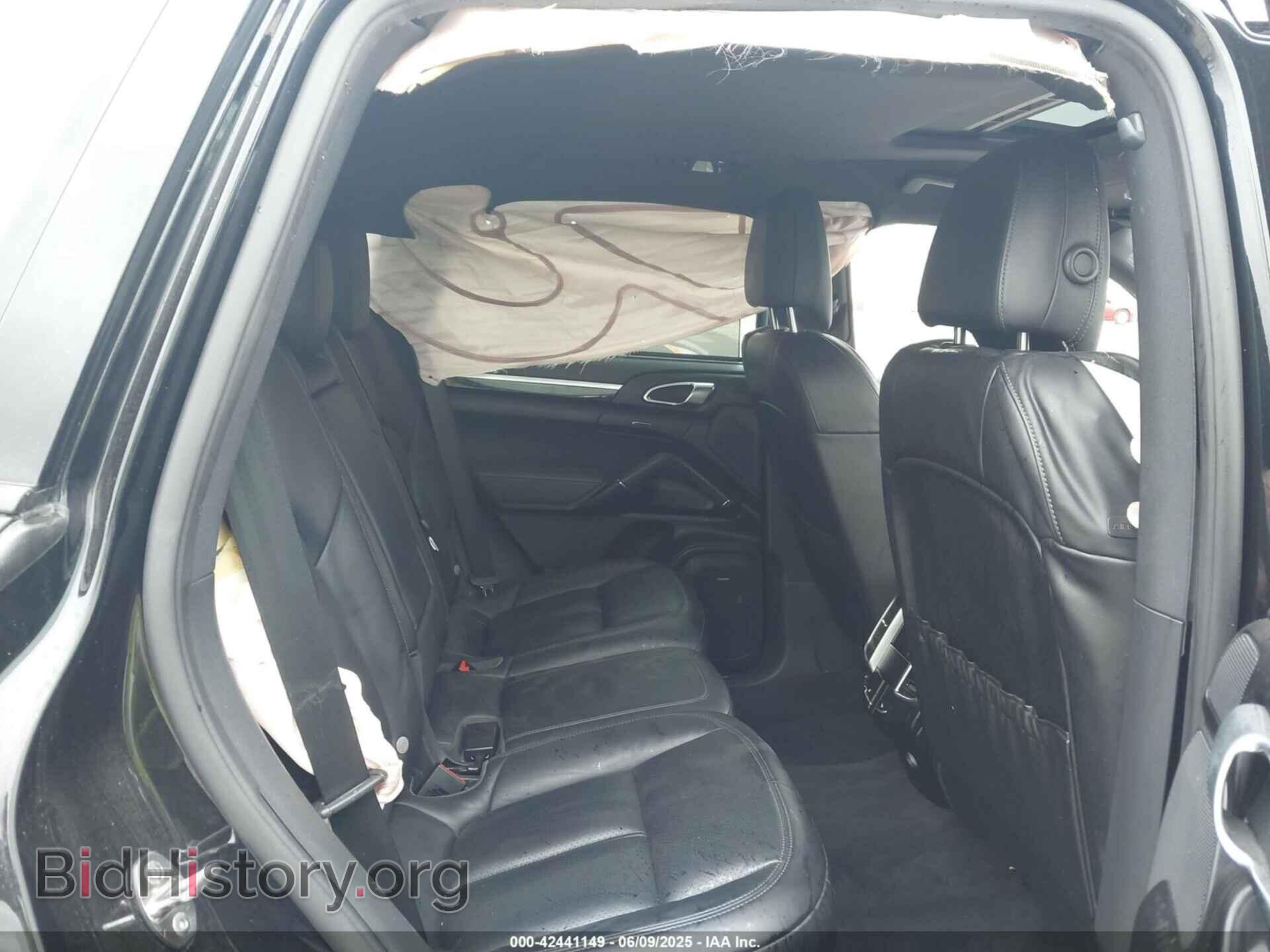 2016 PORSCHE CAYENNE - VIN: WP1AA2A26GLA06051 - Photo 8