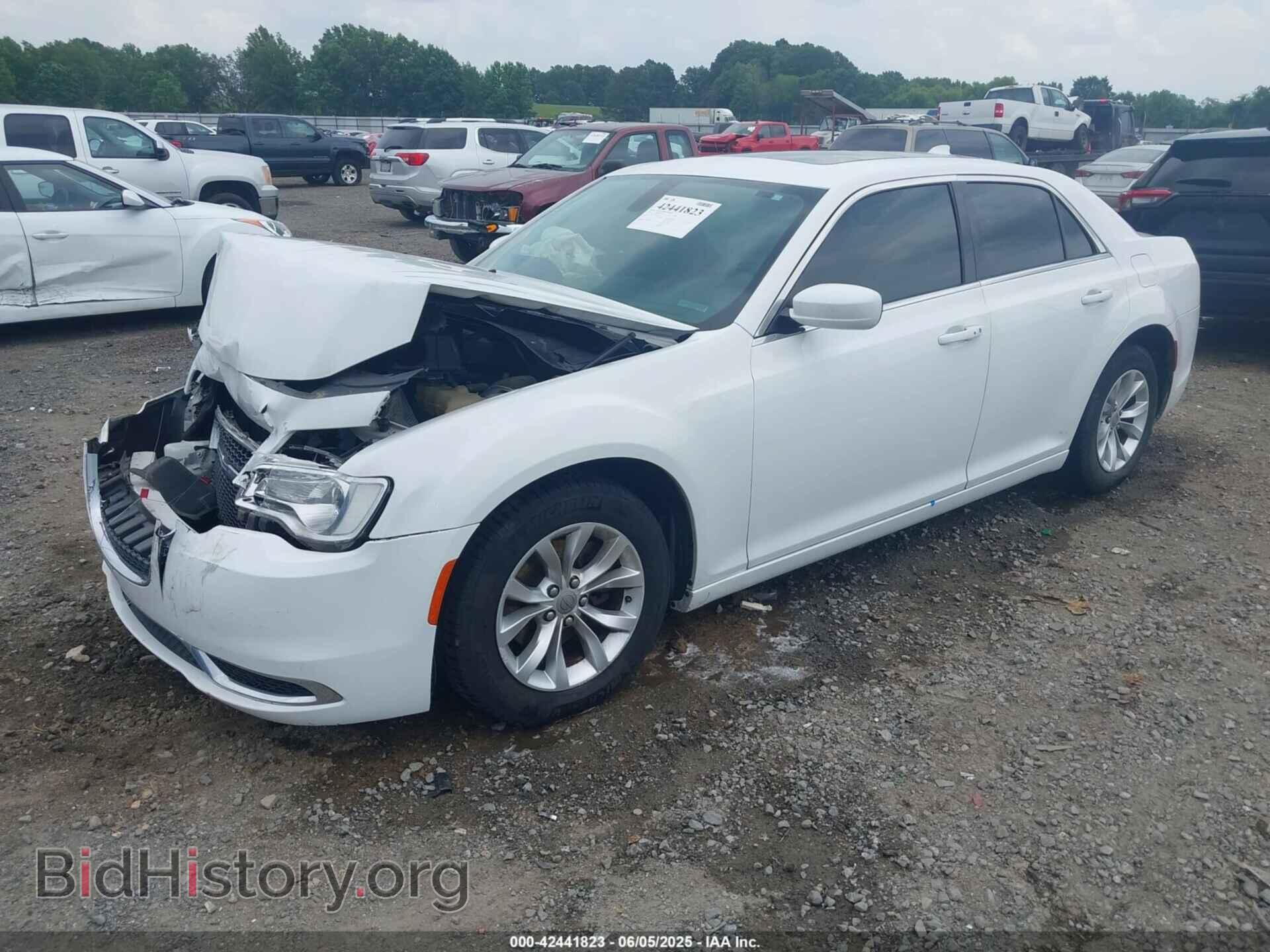 2016 CHRYSLER 300 - VIN: 2C3CCAAG2GH216920 - Фото 2