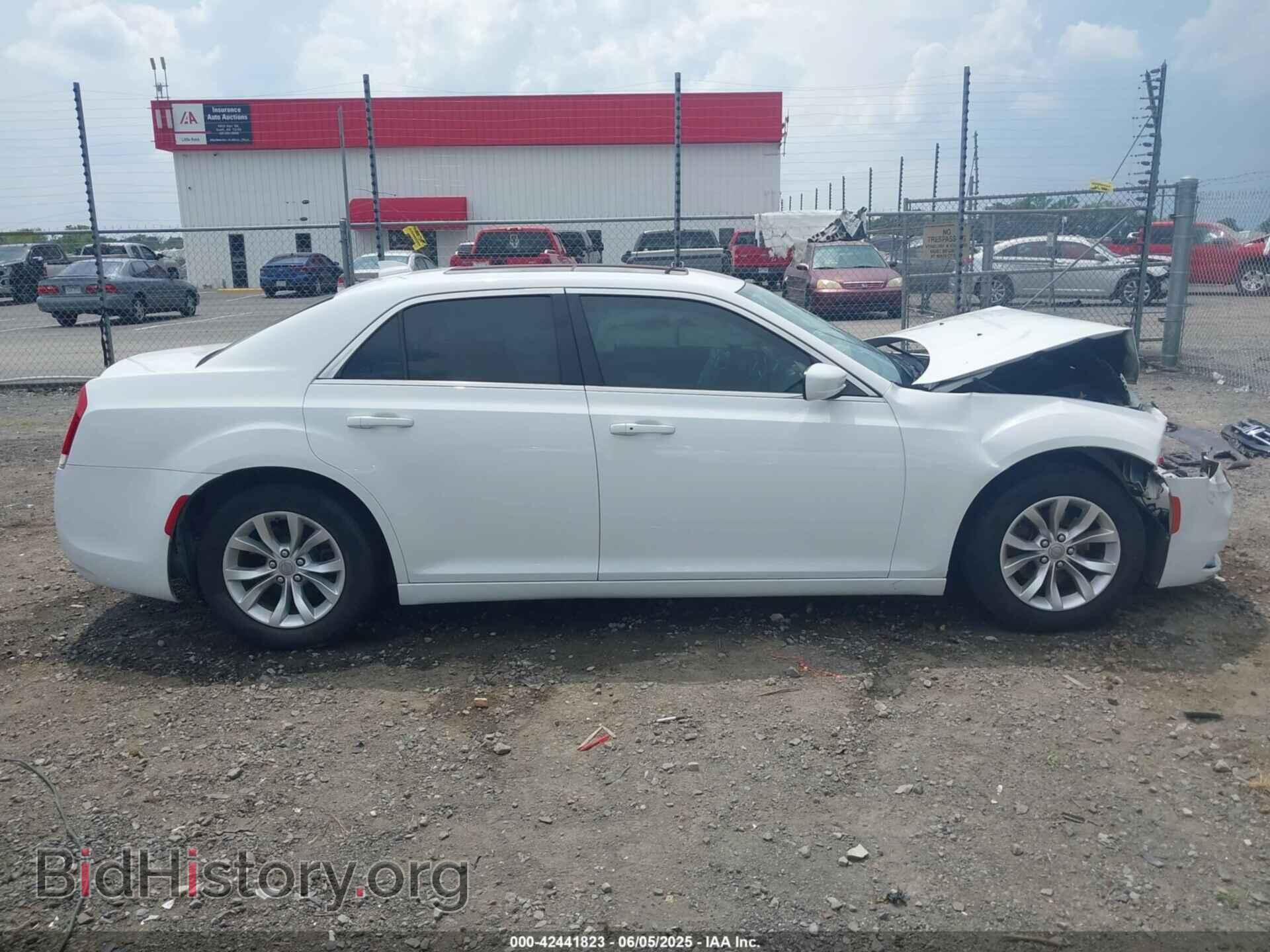 2016 CHRYSLER 300 - VIN: 2C3CCAAG2GH216920 - Фото 12