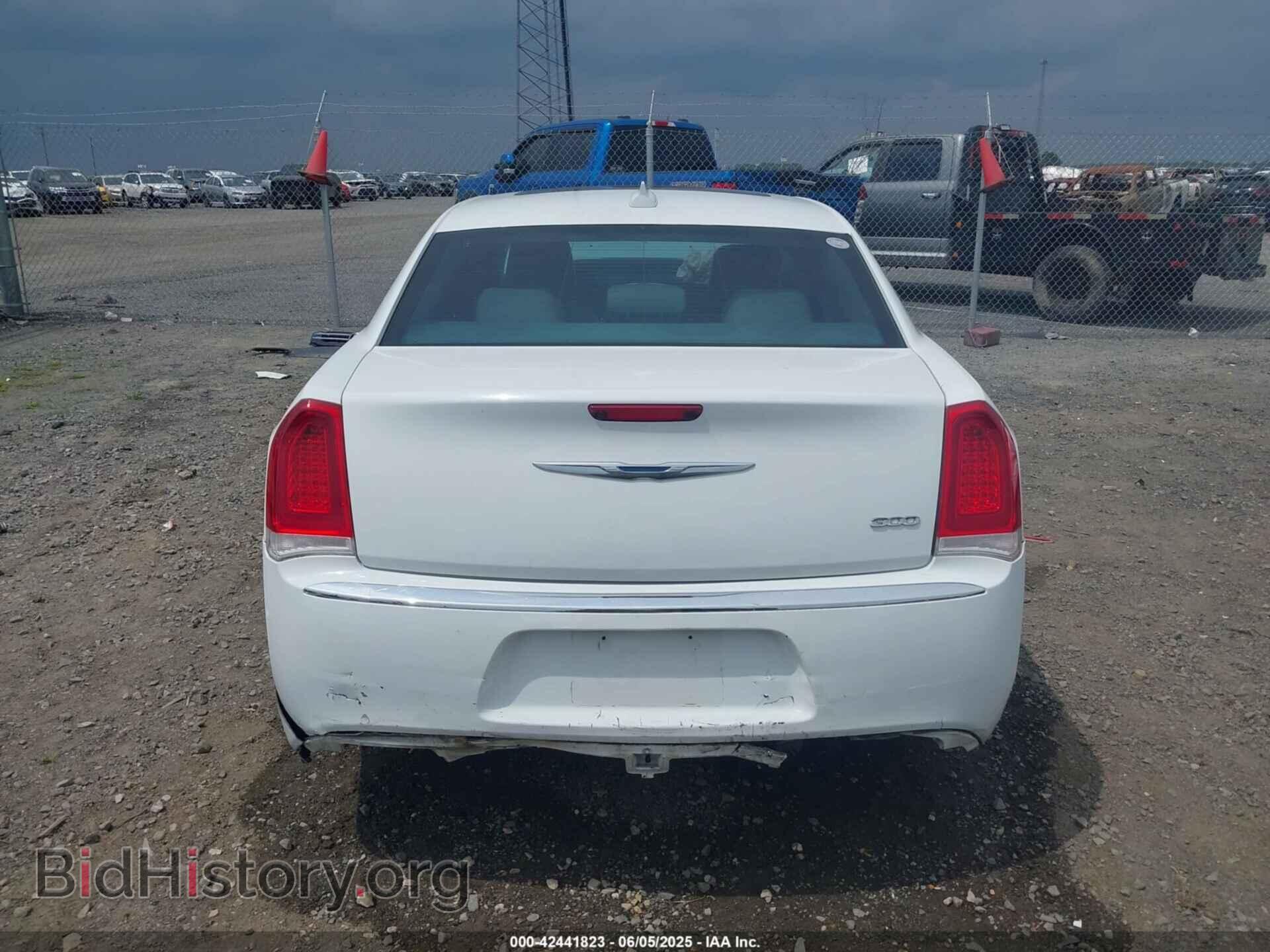 2016 CHRYSLER 300 - VIN: 2C3CCAAG2GH216920 - Фото 15