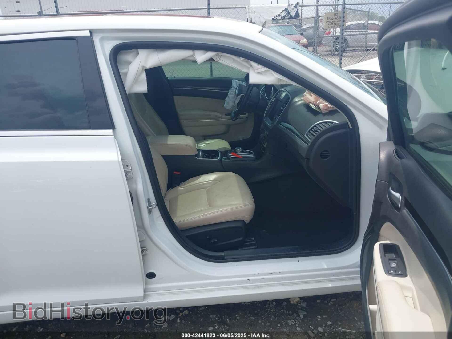 2016 CHRYSLER 300 - VIN: 2C3CCAAG2GH216920 - Фото 5