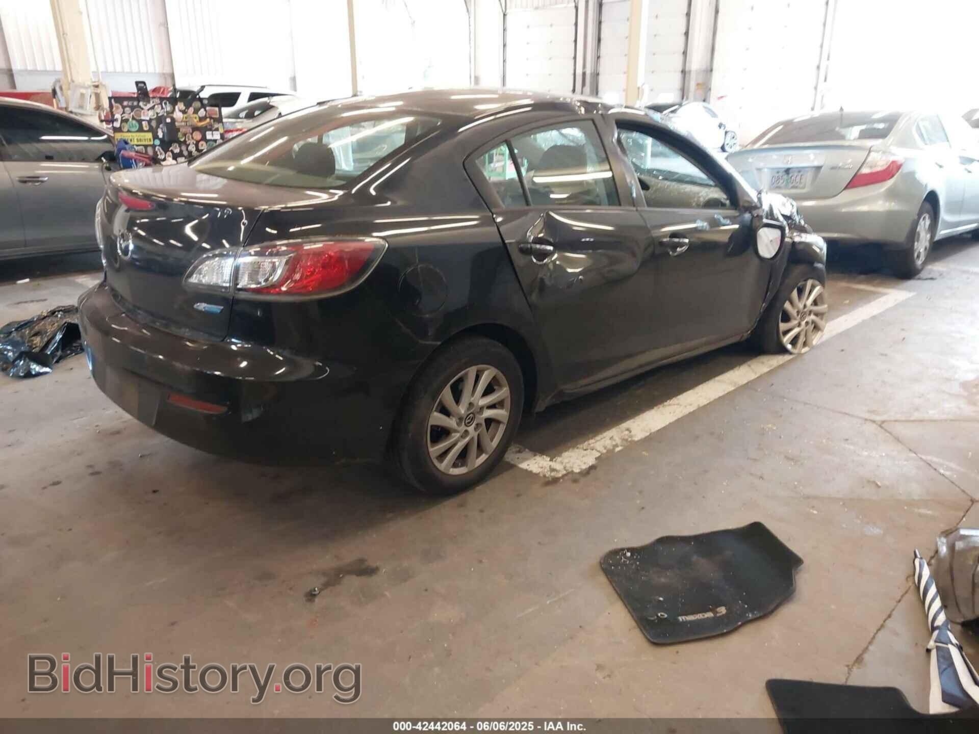 2013 MAZDA MAZDA3 - VIN: JM1BL1VP7D1786519 - Фото 4