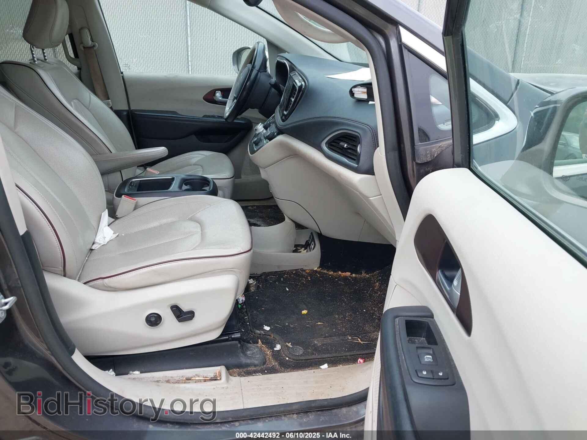 2017 CHRYSLER PACIFICA - VIN: 2C4RC1GG5HR648751 - Photo 5