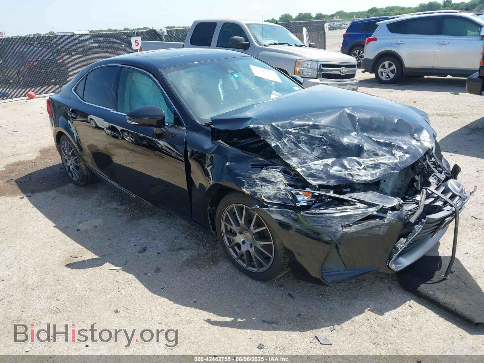 Фотография JTHBA1D28H5044526 - LEXUS IS 200T 2017