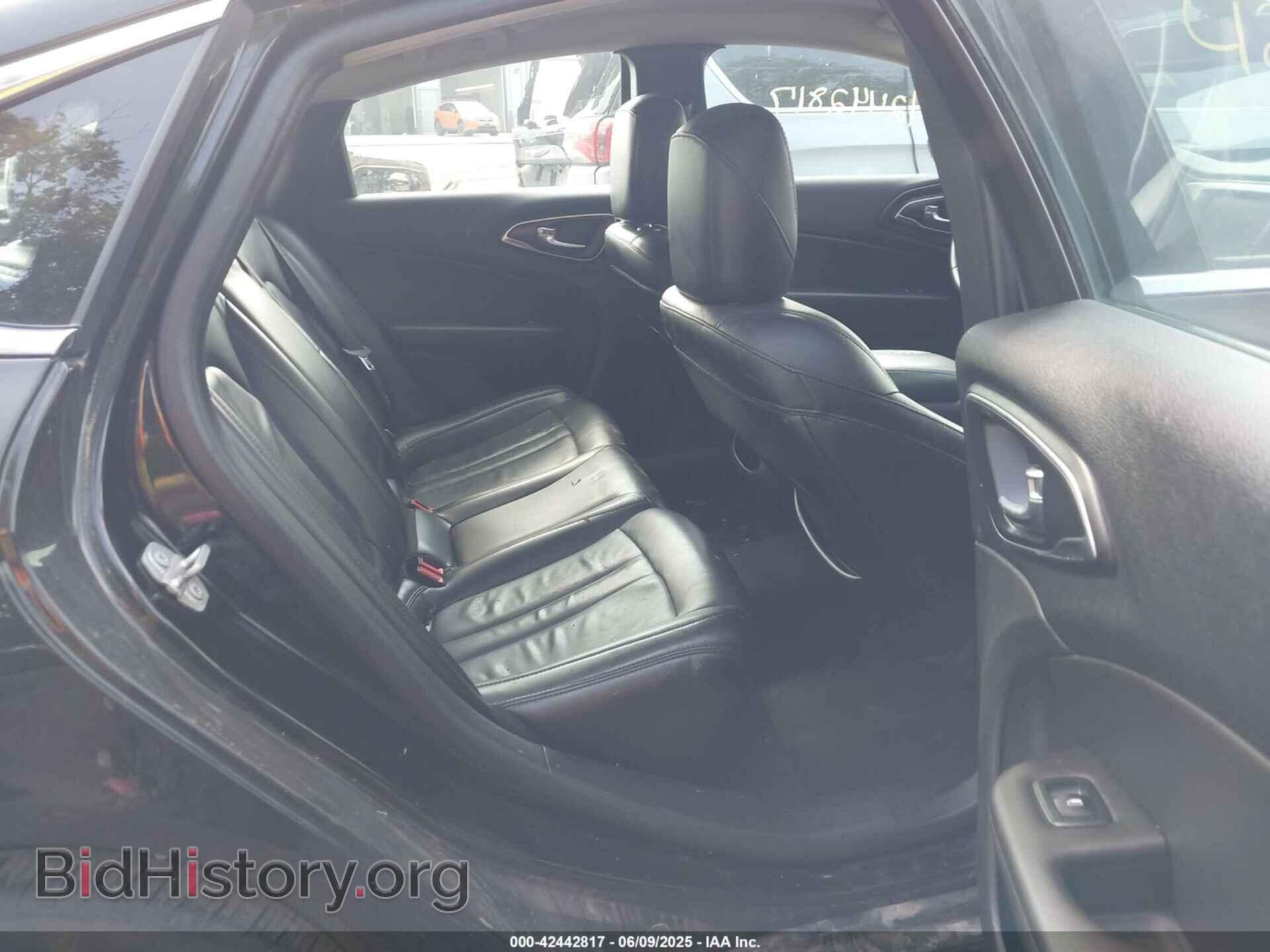 2017 CHRYSLER 200 - VIN: 1C3CCCAB3HN510741 - Фото 8