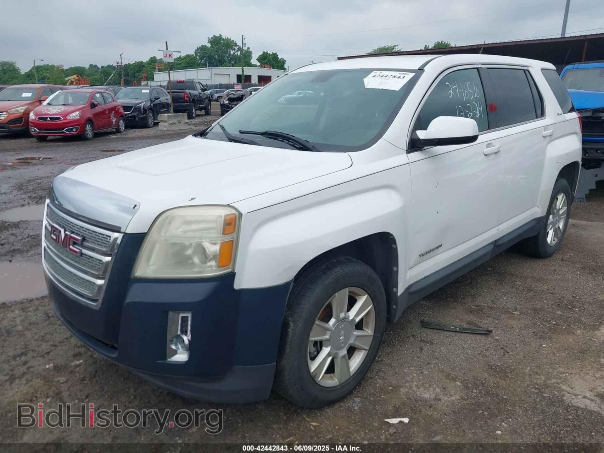 2010 GMC TERRAIN - VIN: 2CTFLCEW5A6232414 - Photo 2