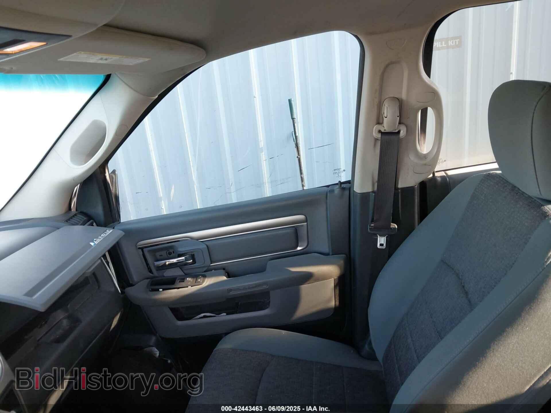 2016 RAM 1500 - VIN: 3C6RR7LT4GG359148 - Фото 5