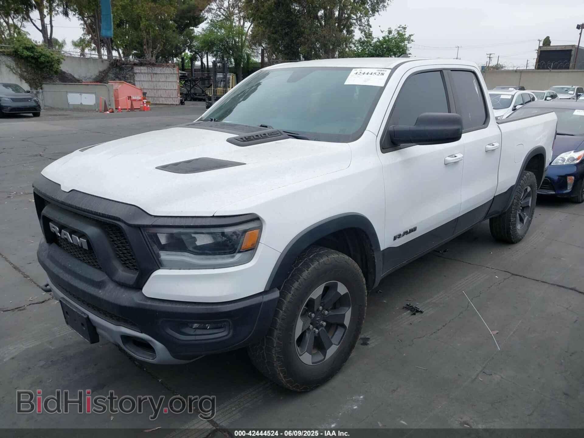 2020 RAM 1500 - VIN: 1C6SRFET1LN281180 - Фото 2