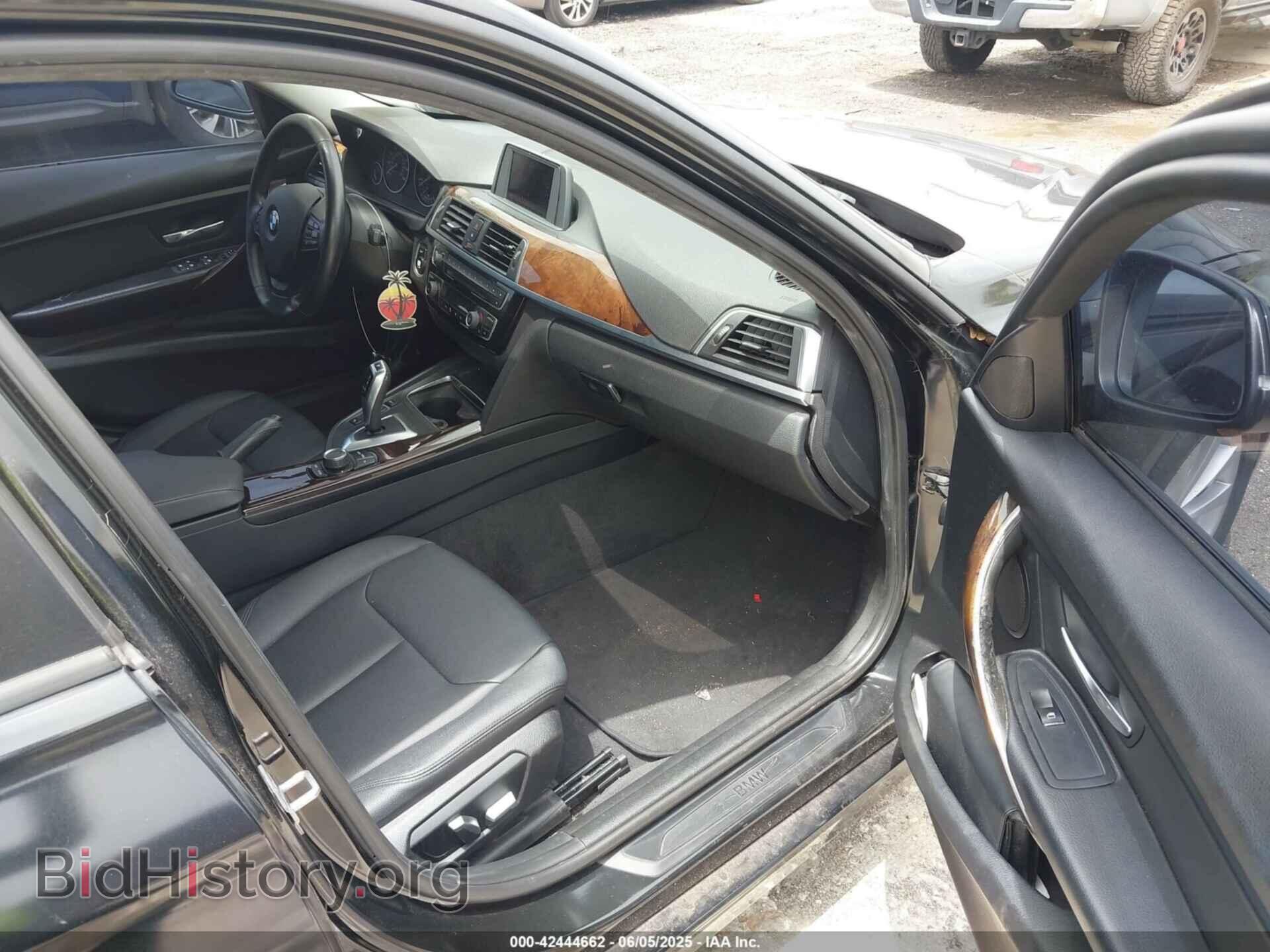 2016 BMW 320I - VIN: WBA8E1G53GNT35842 - Photo 5