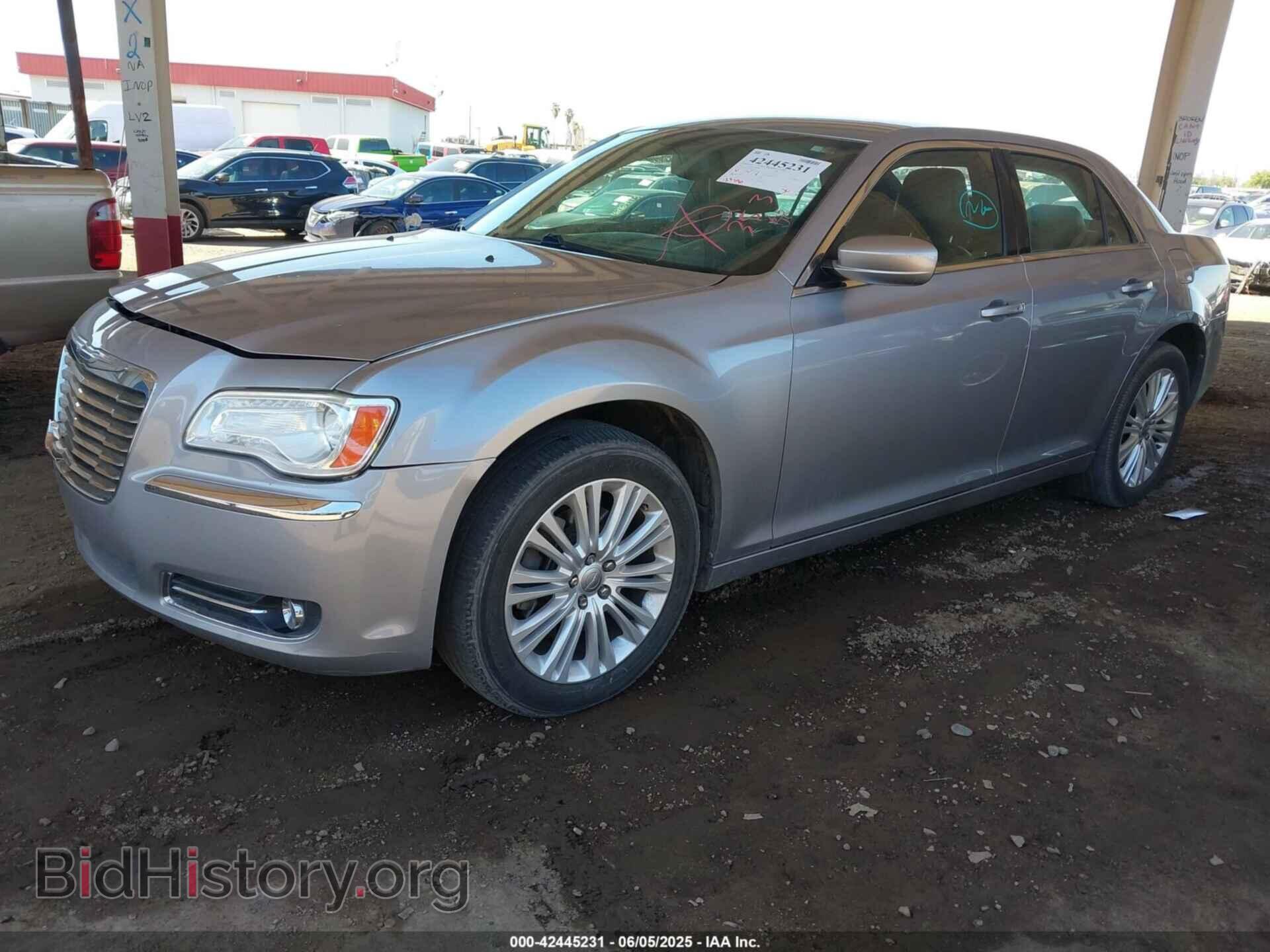 2014 CHRYSLER 300 - VIN: 2C3CCARG0EH353226 - Фото 2