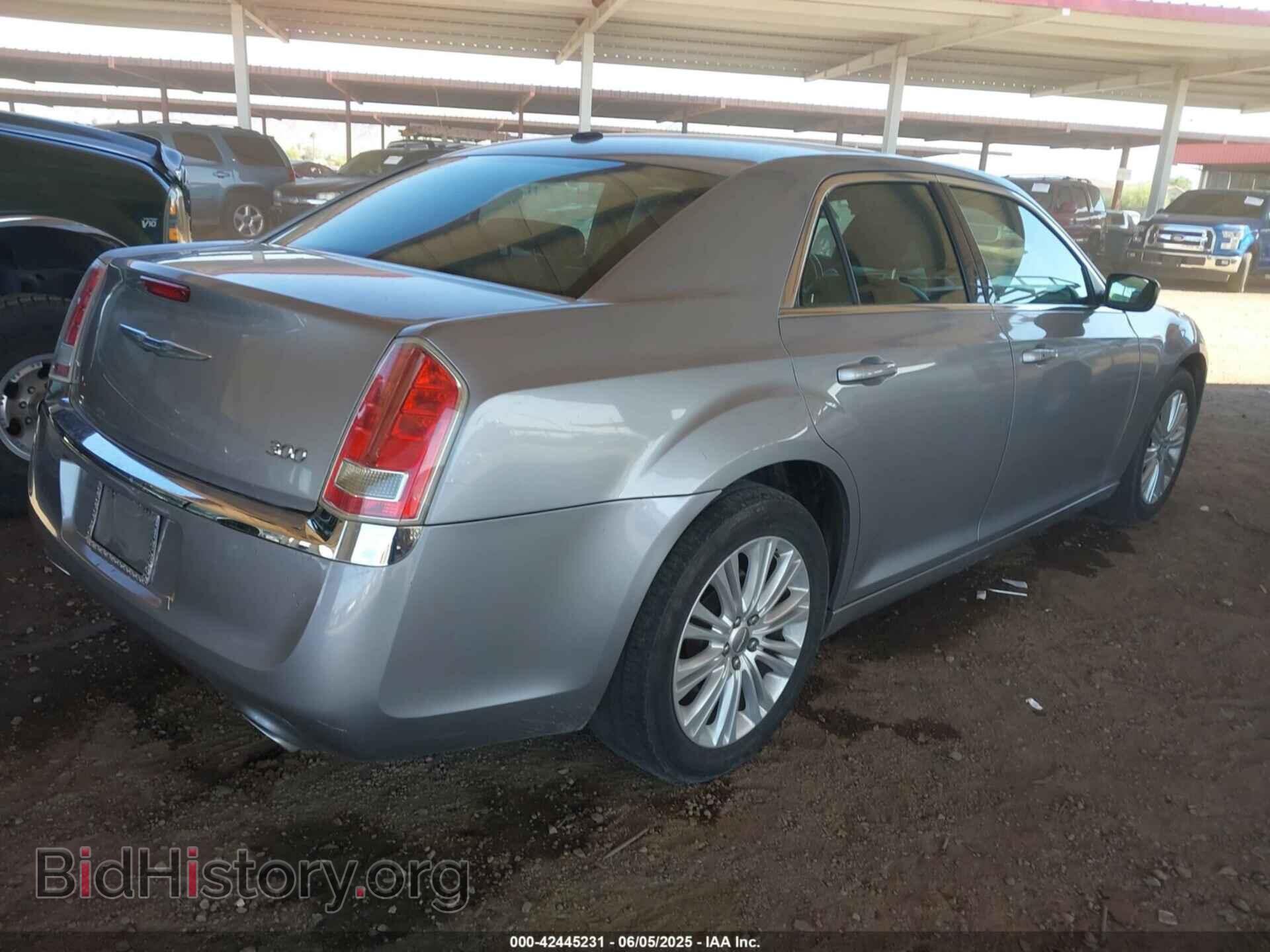 2014 CHRYSLER 300 - VIN: 2C3CCARG0EH353226 - Фото 4
