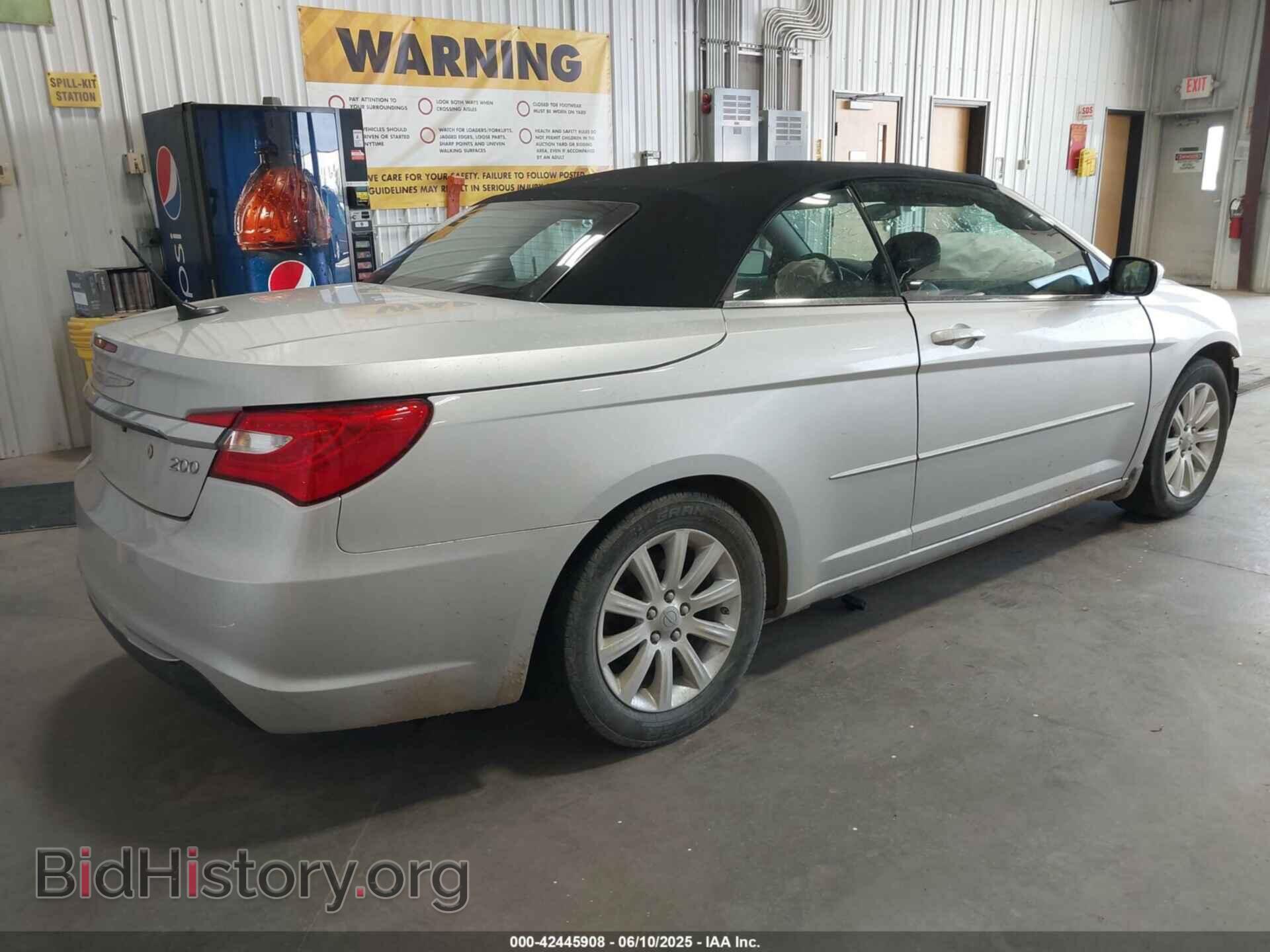 2011 CHRYSLER 200 - VIN: 1C3BC2EG0BN592334 - Фото 4