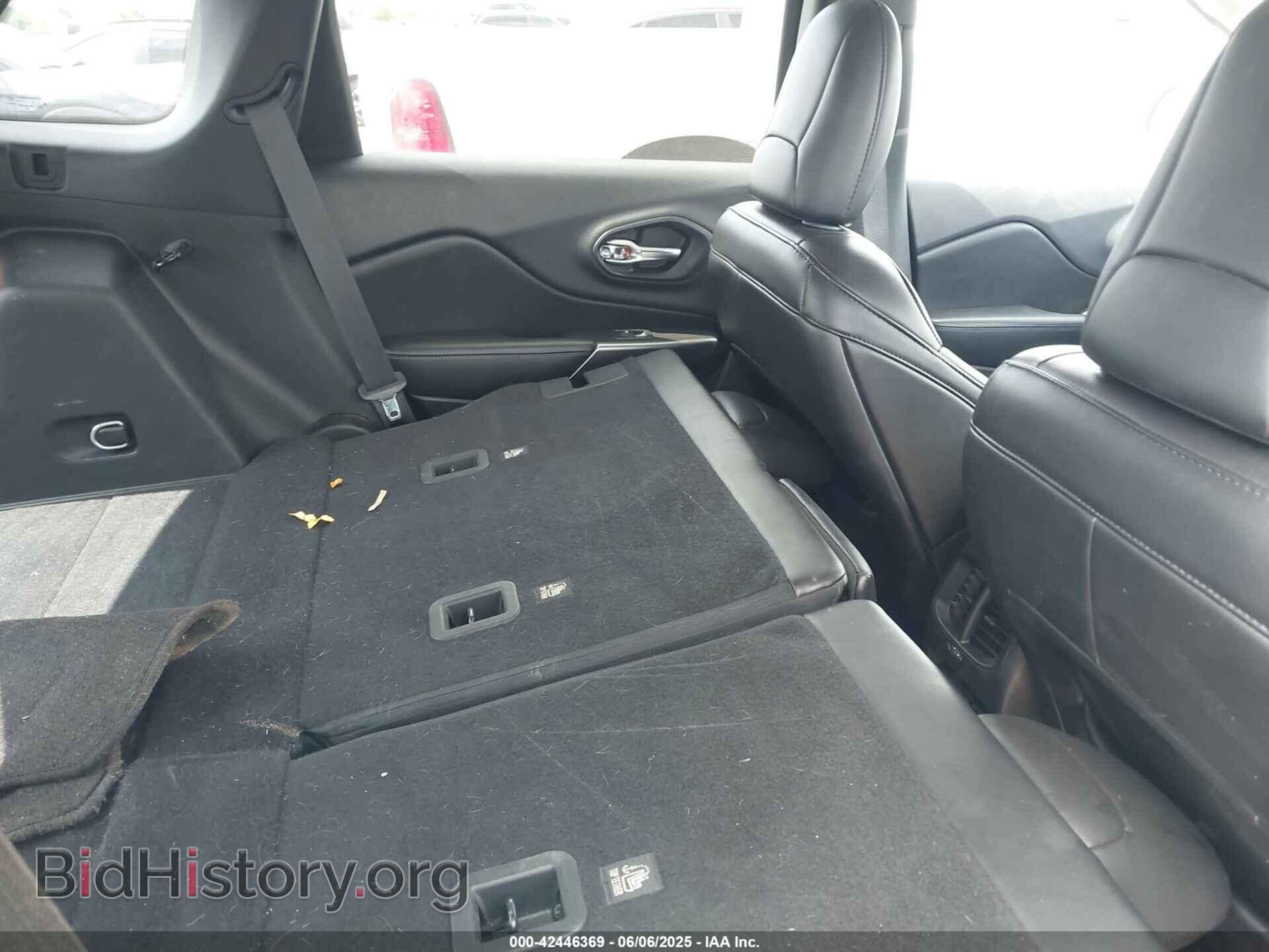2019 JEEP CHEROKEE - VIN: 1C4PJLLB1KD172060 - Фото 8