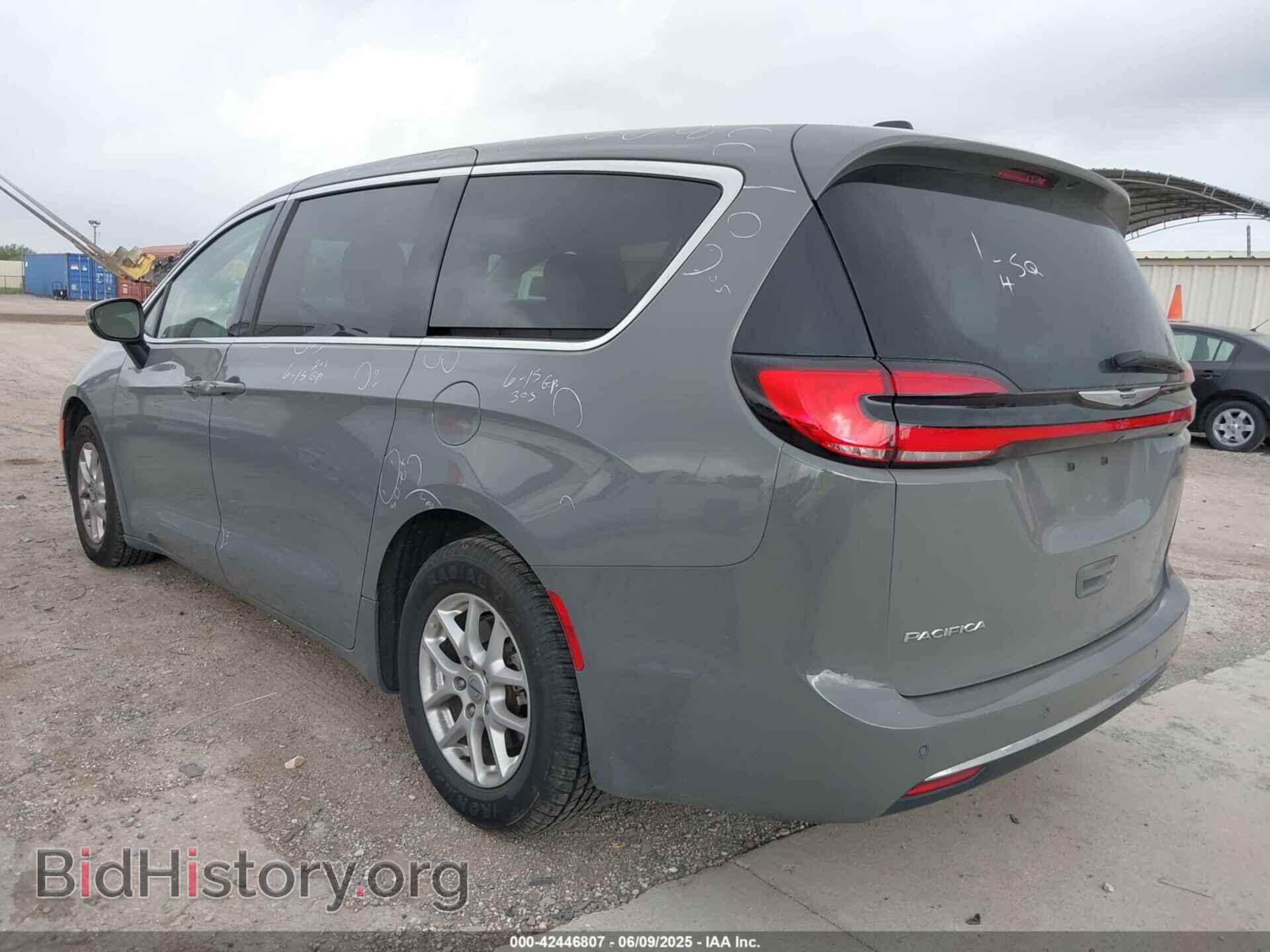 2023 CHRYSLER PACIFICA - VIN: 2C4RC1BG6PR532996 - Фото 3