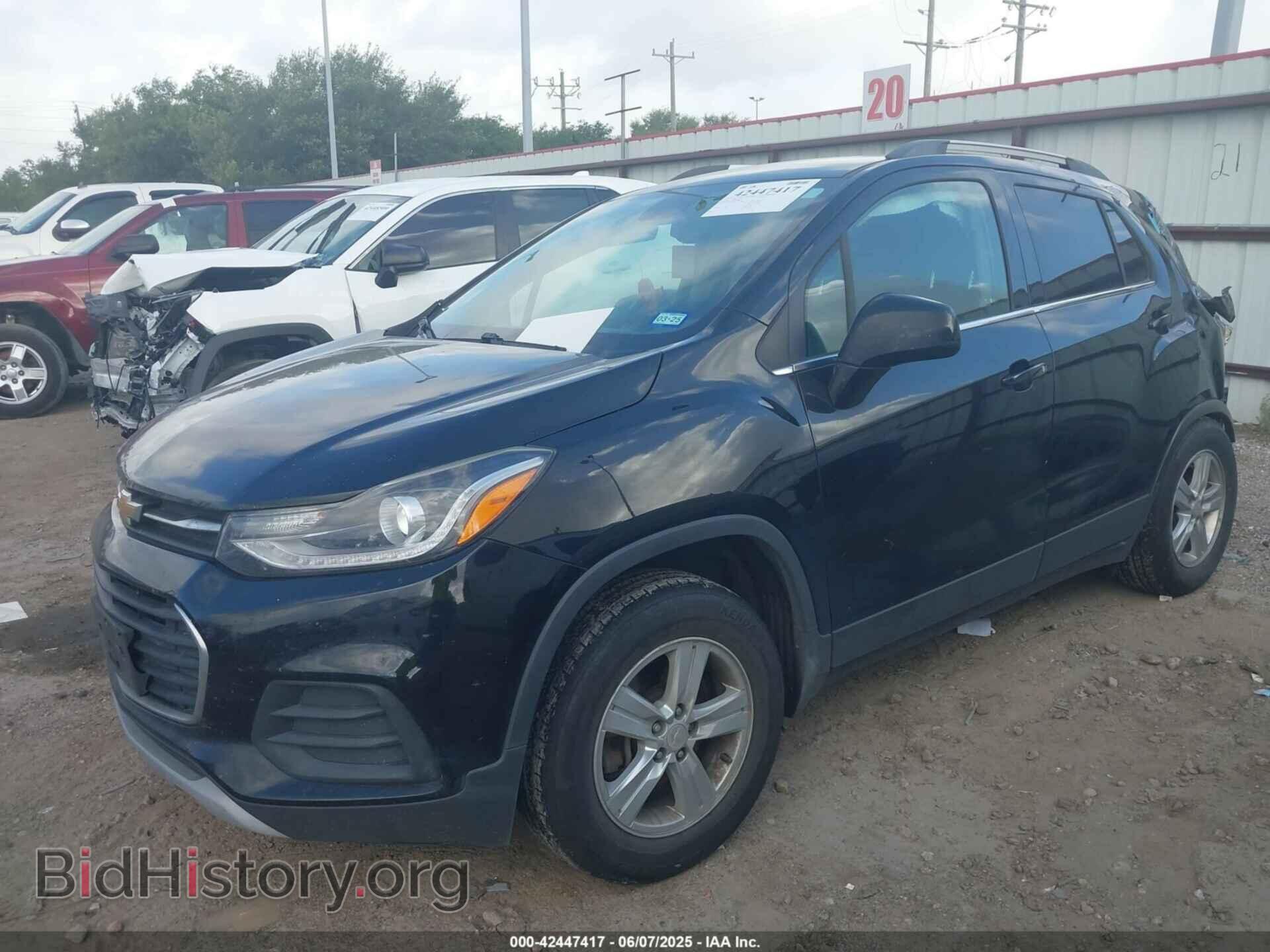 2017 CHEVROLET TRAX - VIN: 3GNCJLSB2HL280553 - Фото 2