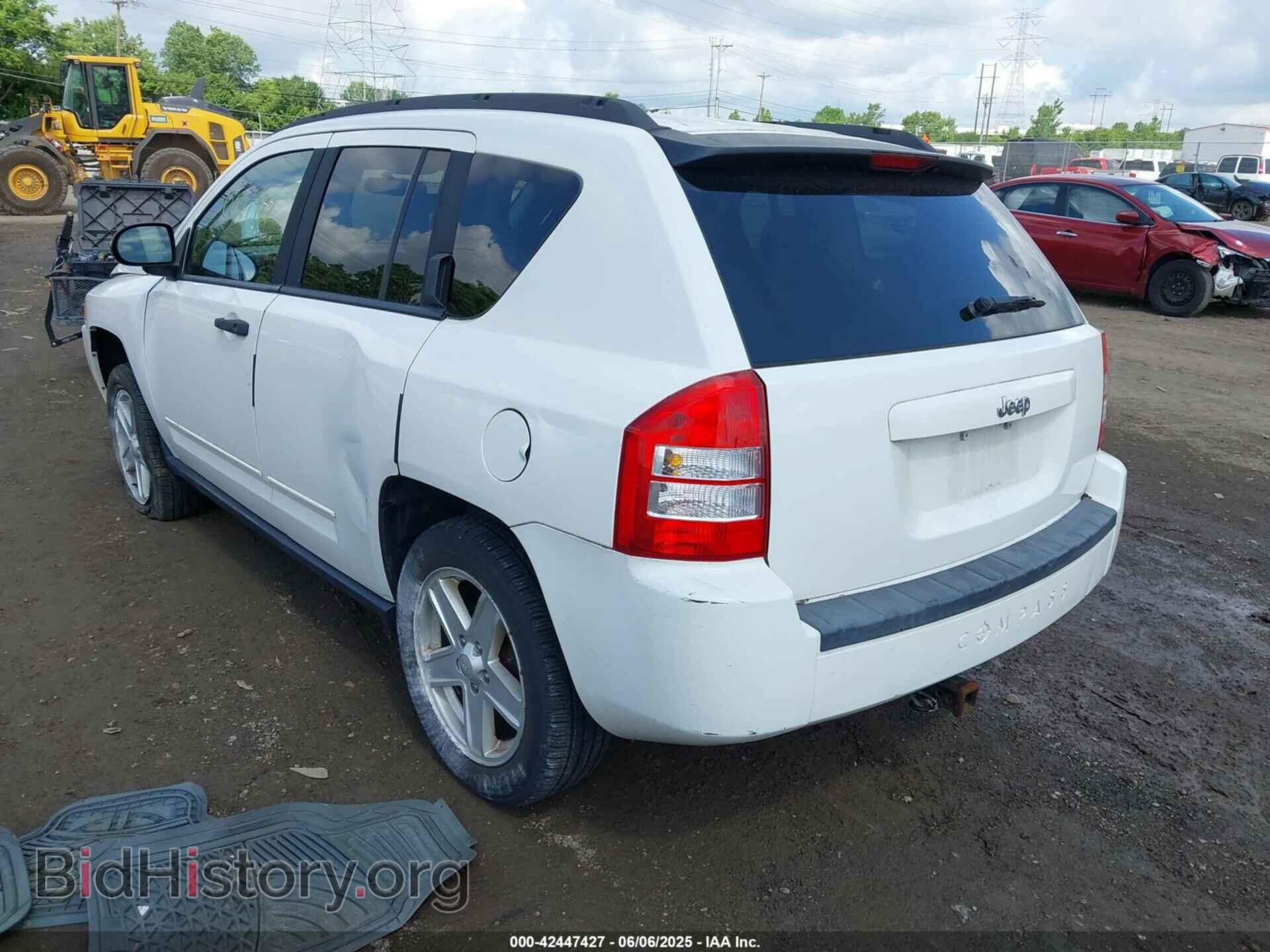 2008 JEEP COMPASS - VIN: 1J8FT47W28D691757 - Фото 3