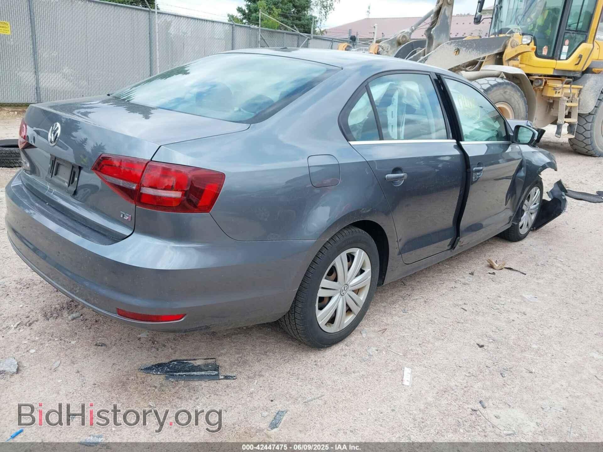 2017 VOLKSWAGEN JETTA - VIN: 3VW2B7AJ0HM311372 - Фото 4