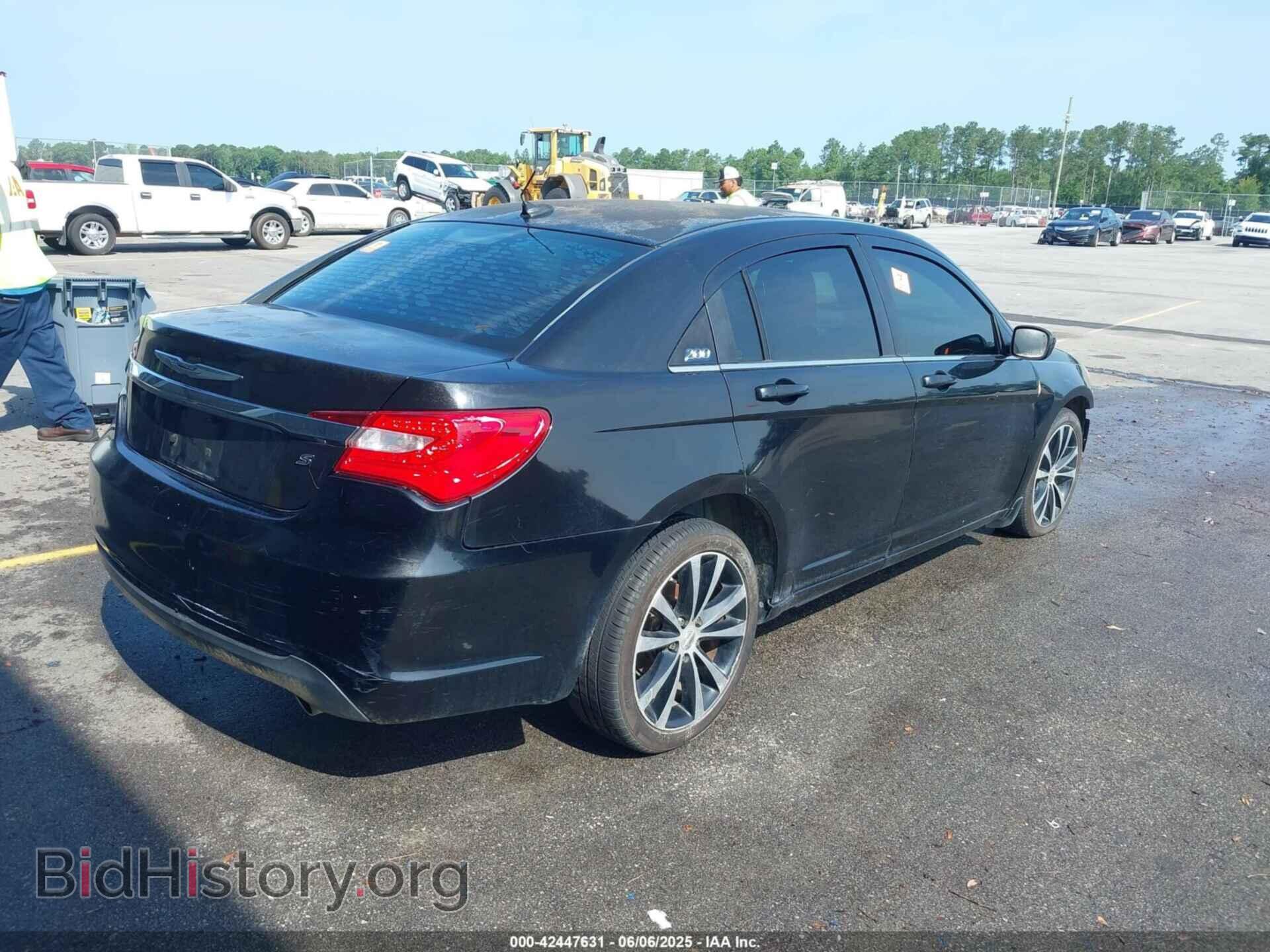 2012 CHRYSLER 200 - VIN: 1C3CCBHG7CN121654 - Фото 4