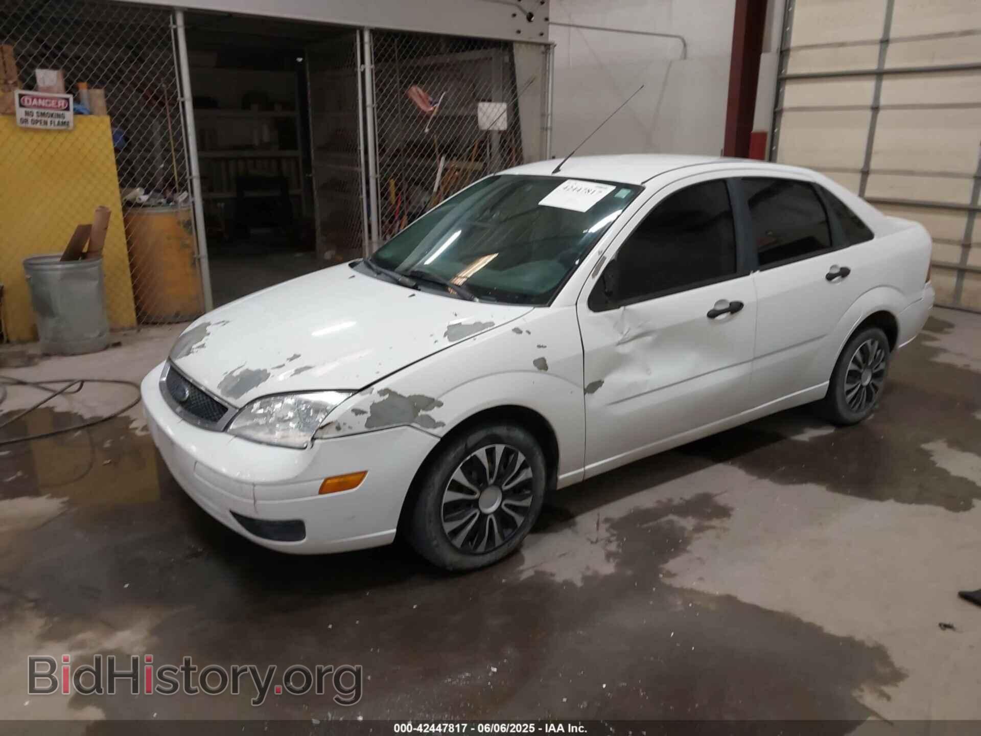 2006 FORD FOCUS - VIN: 1FAFP34NX6W164350 - Фото 2