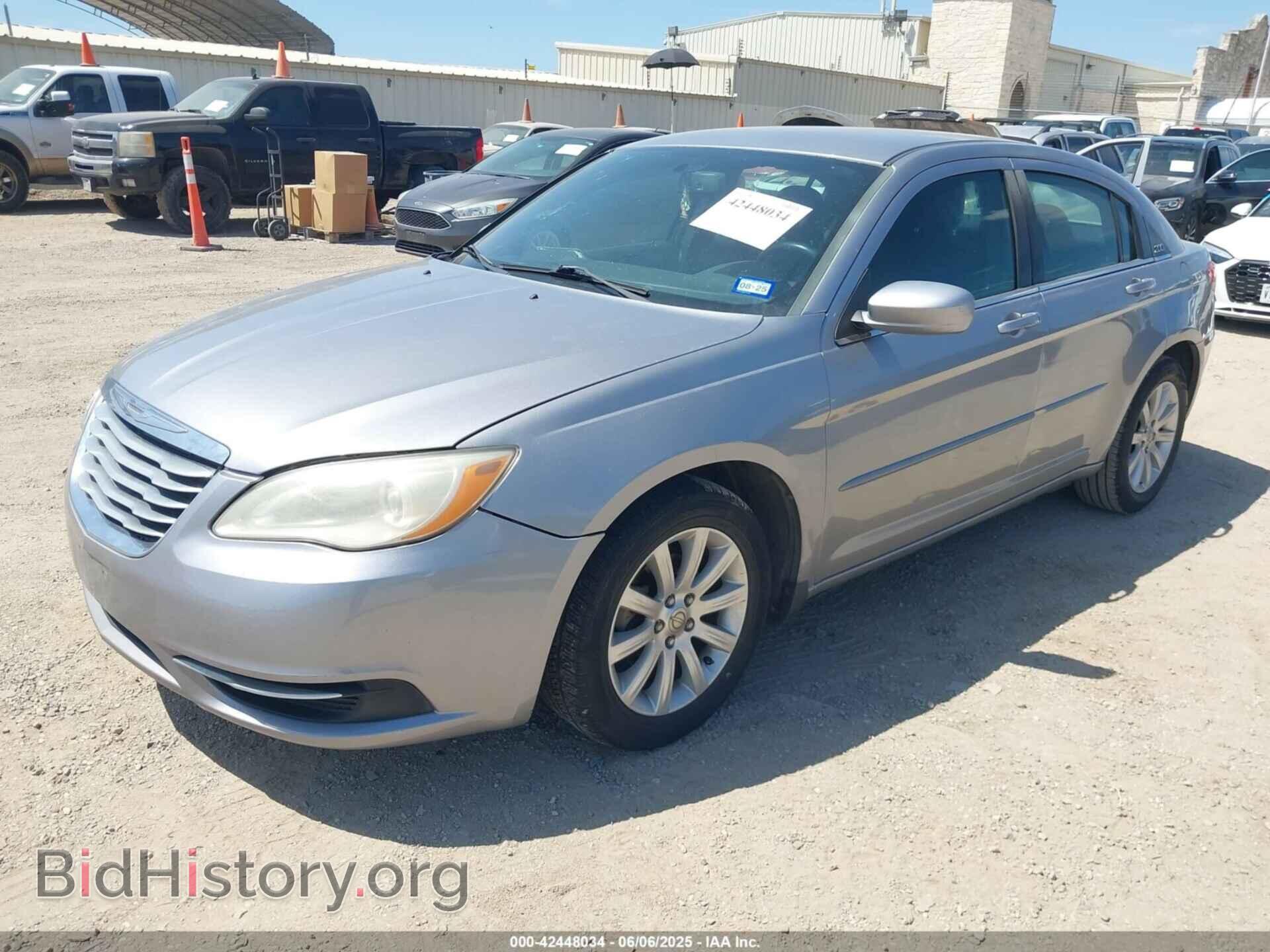 2013 CHRYSLER 200 - VIN: 1C3CCBBB0DN606751 - Фото 2