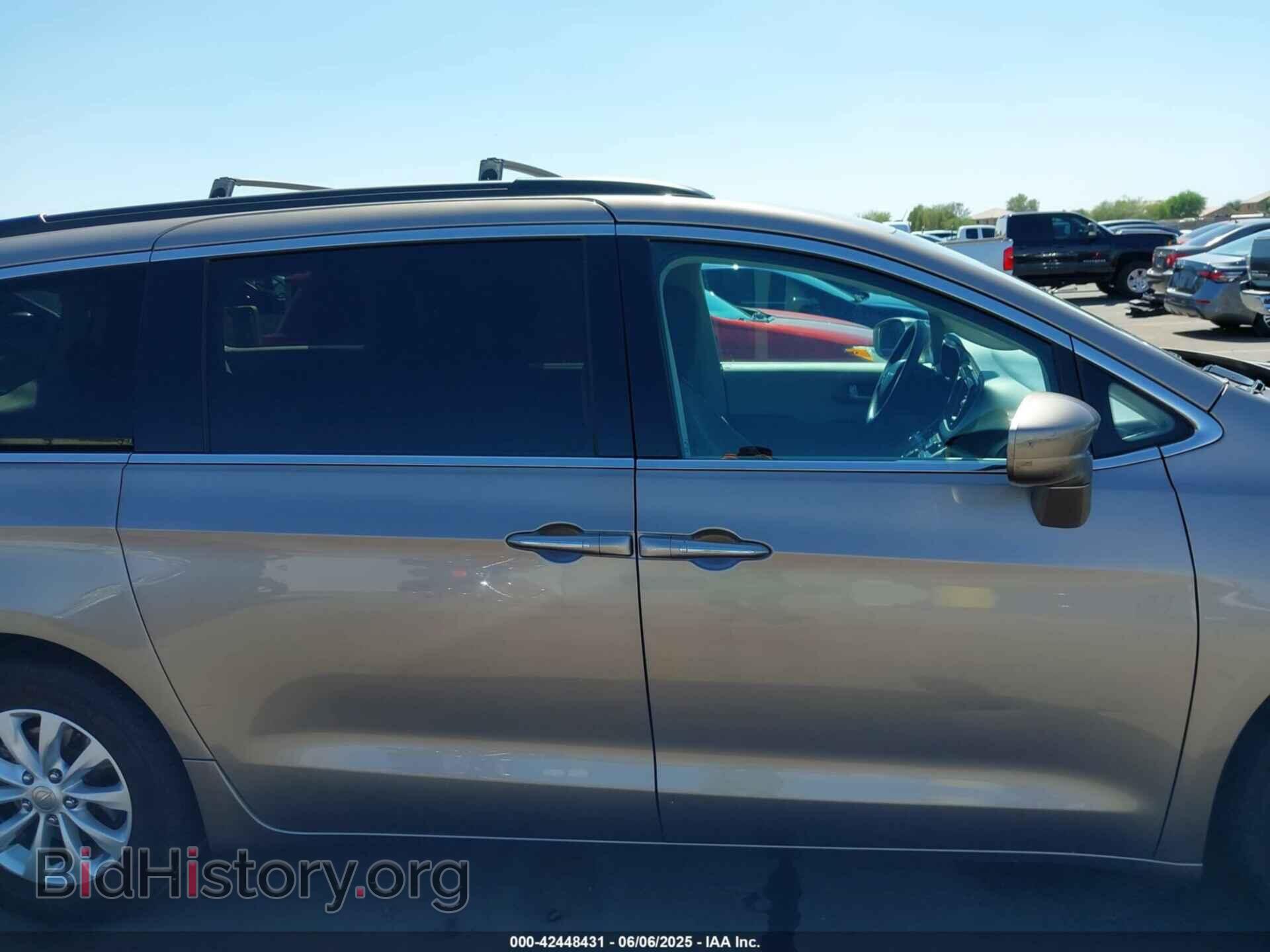 2018 CHRYSLER PACIFICA - VIN: 2C4RC1FG2JR212253 - Photo 13