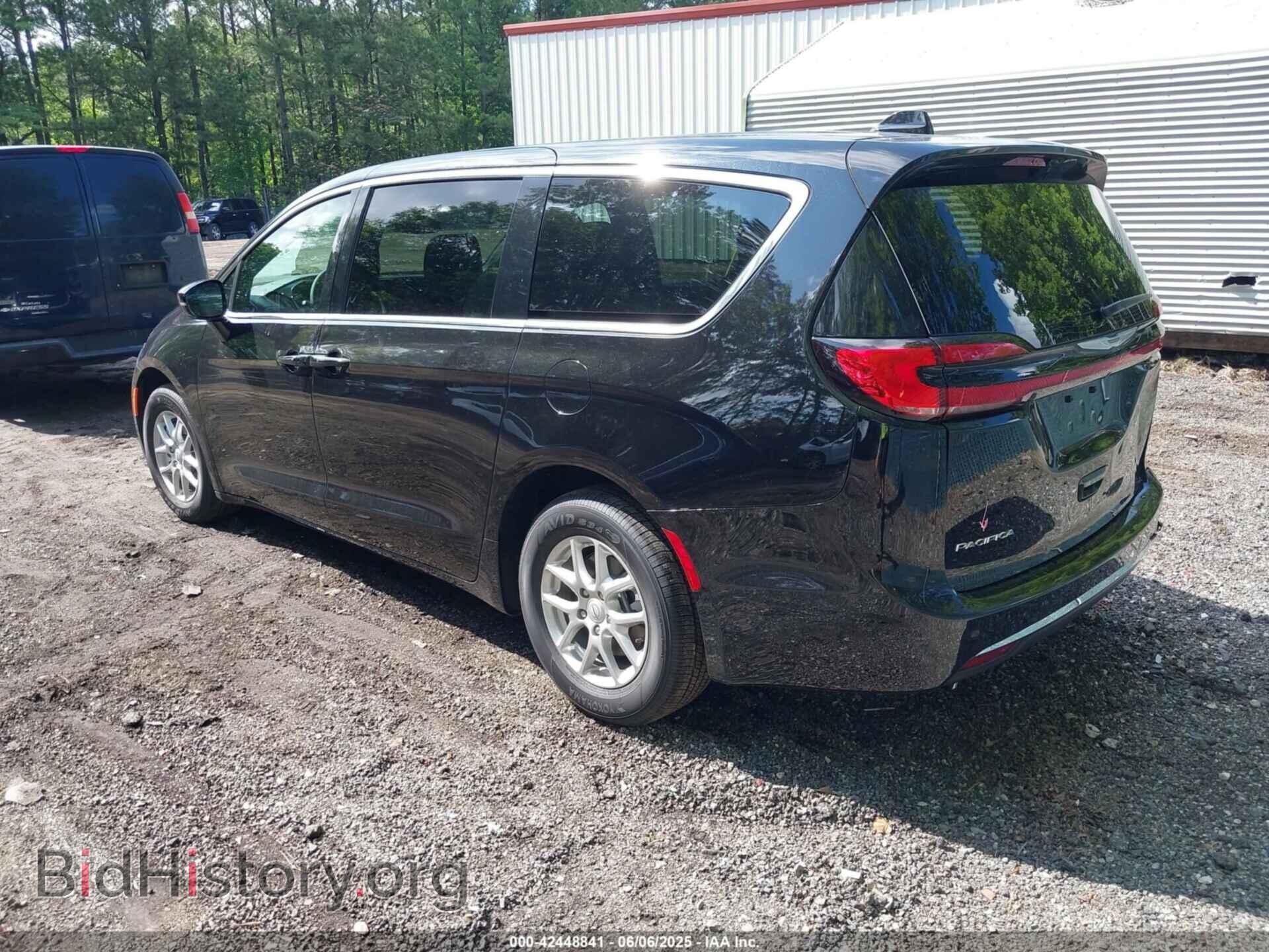 2025 CHRYSLER PACIFICA - VIN: 2C4RC1BG3SR584689 - Photo 3