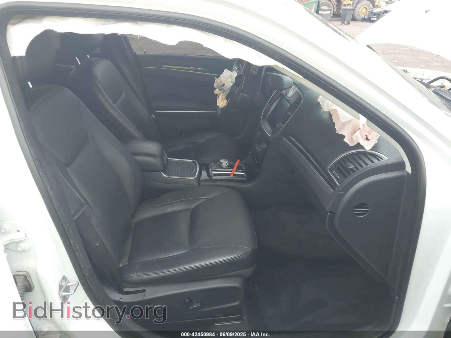 2015 CHRYSLER 300 - VIN: 2C3CCAAG8FH832796 - Фото 5
