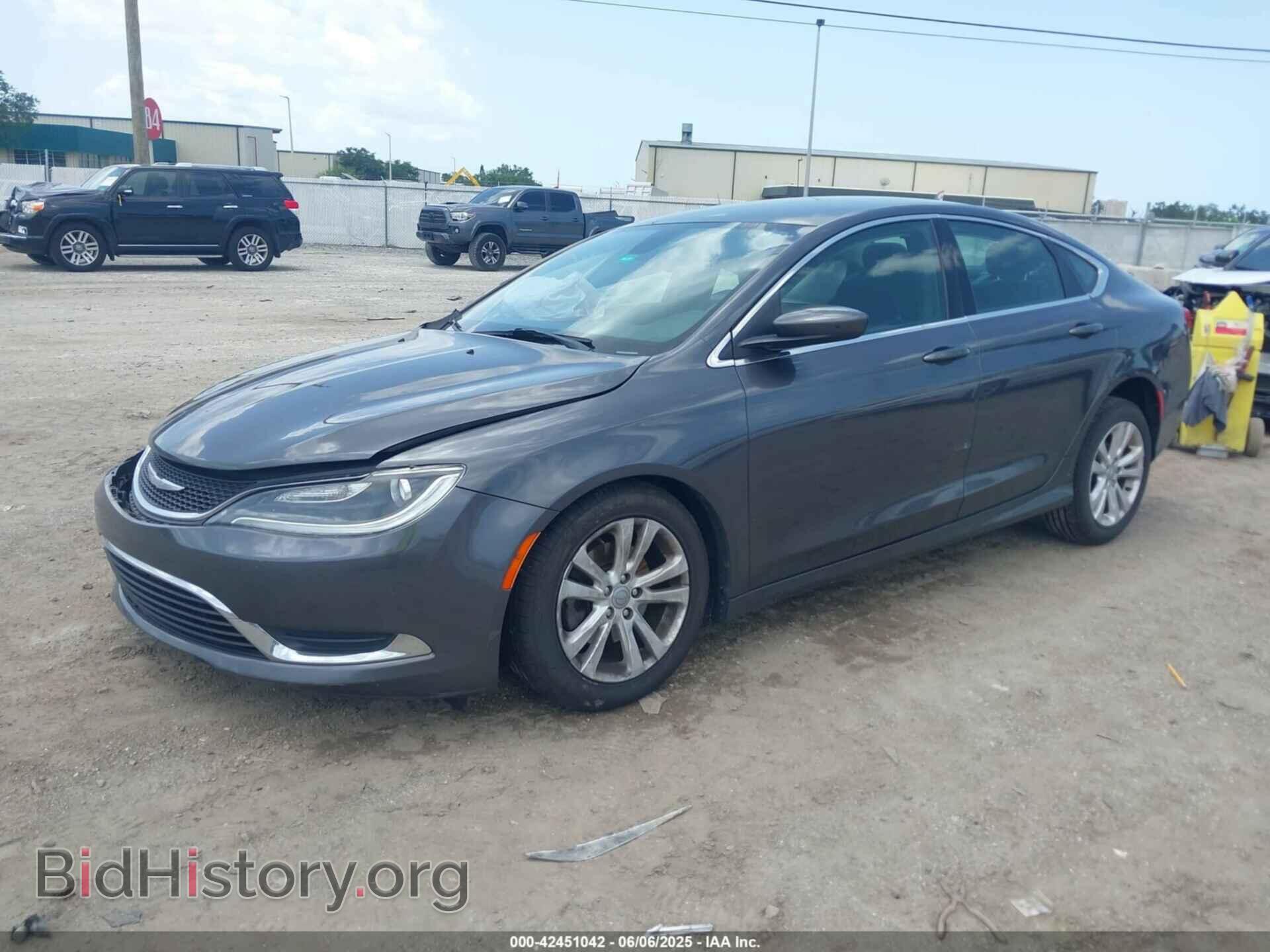2016 CHRYSLER 200 - VIN: 1C3CCCAB1GN111745 - Фото 2