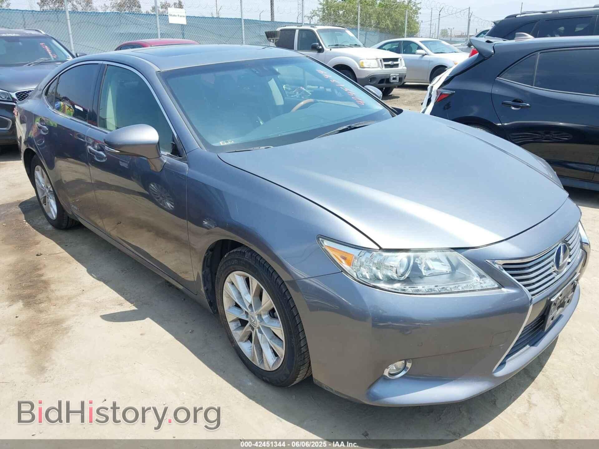 Фотография JTHBW1GG4E2072376 - LEXUS ES 300H 2014