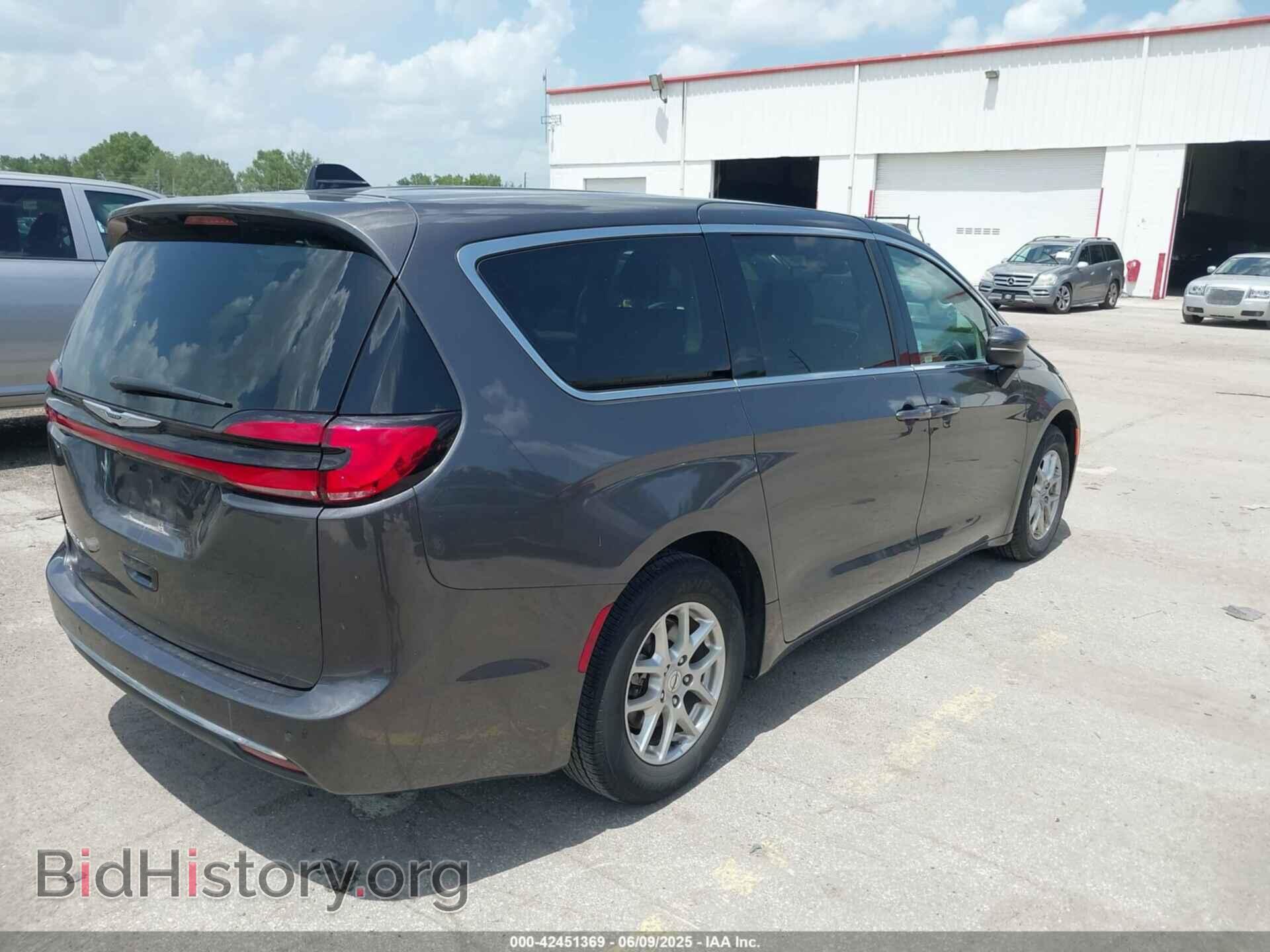 2023 CHRYSLER PACIFICA - VIN: 2C4RC1BG6PR590302 - Фото 4