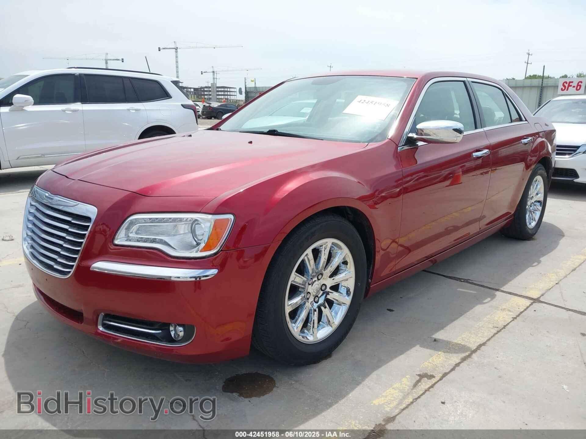 2014 CHRYSLER 300C - VIN: 2C3CCAEG1EH379758 - Фото 2