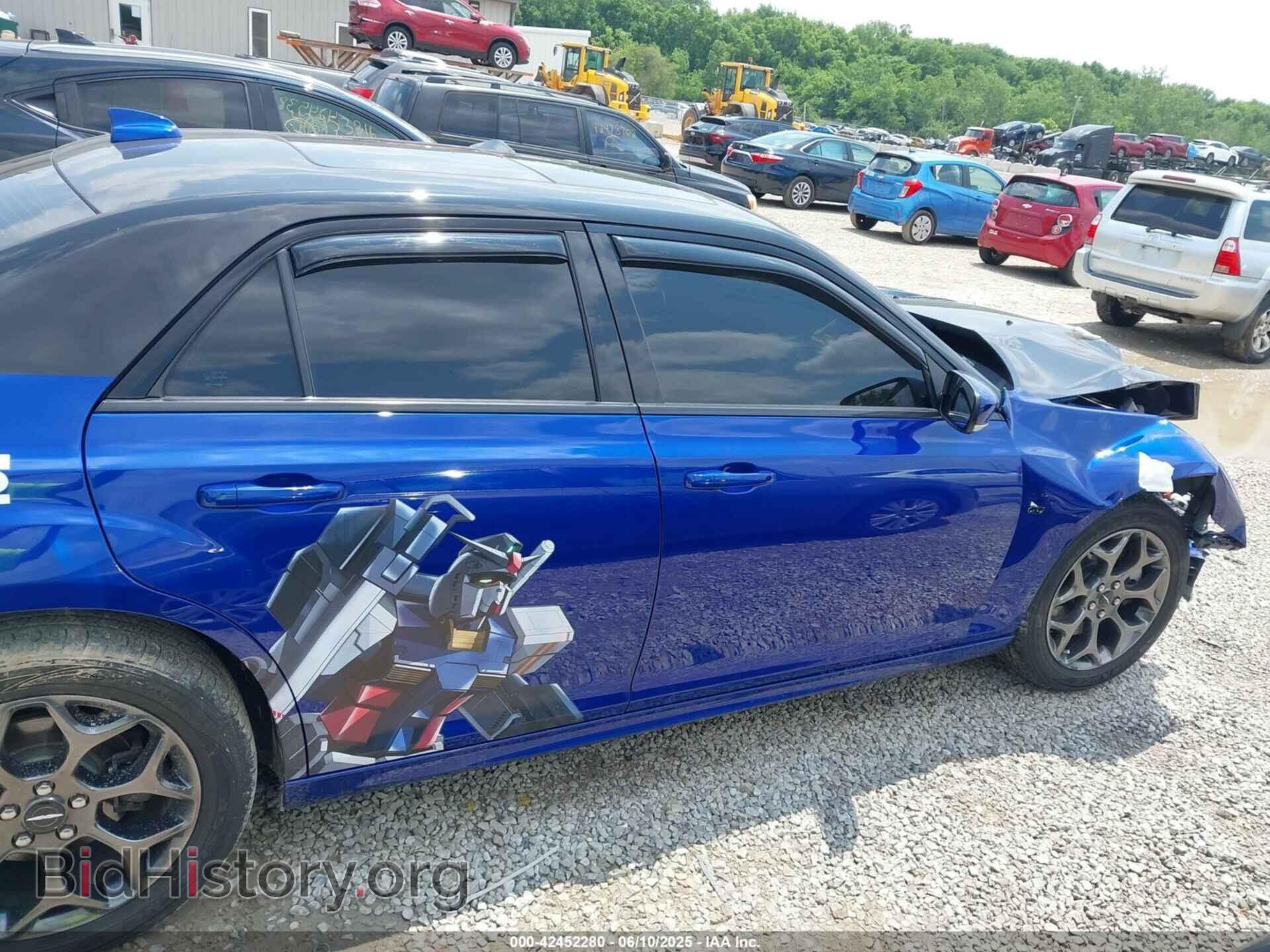 2018 CHRYSLER 300 - VIN: 2C3CCAGG0JH175119 - Фото 14