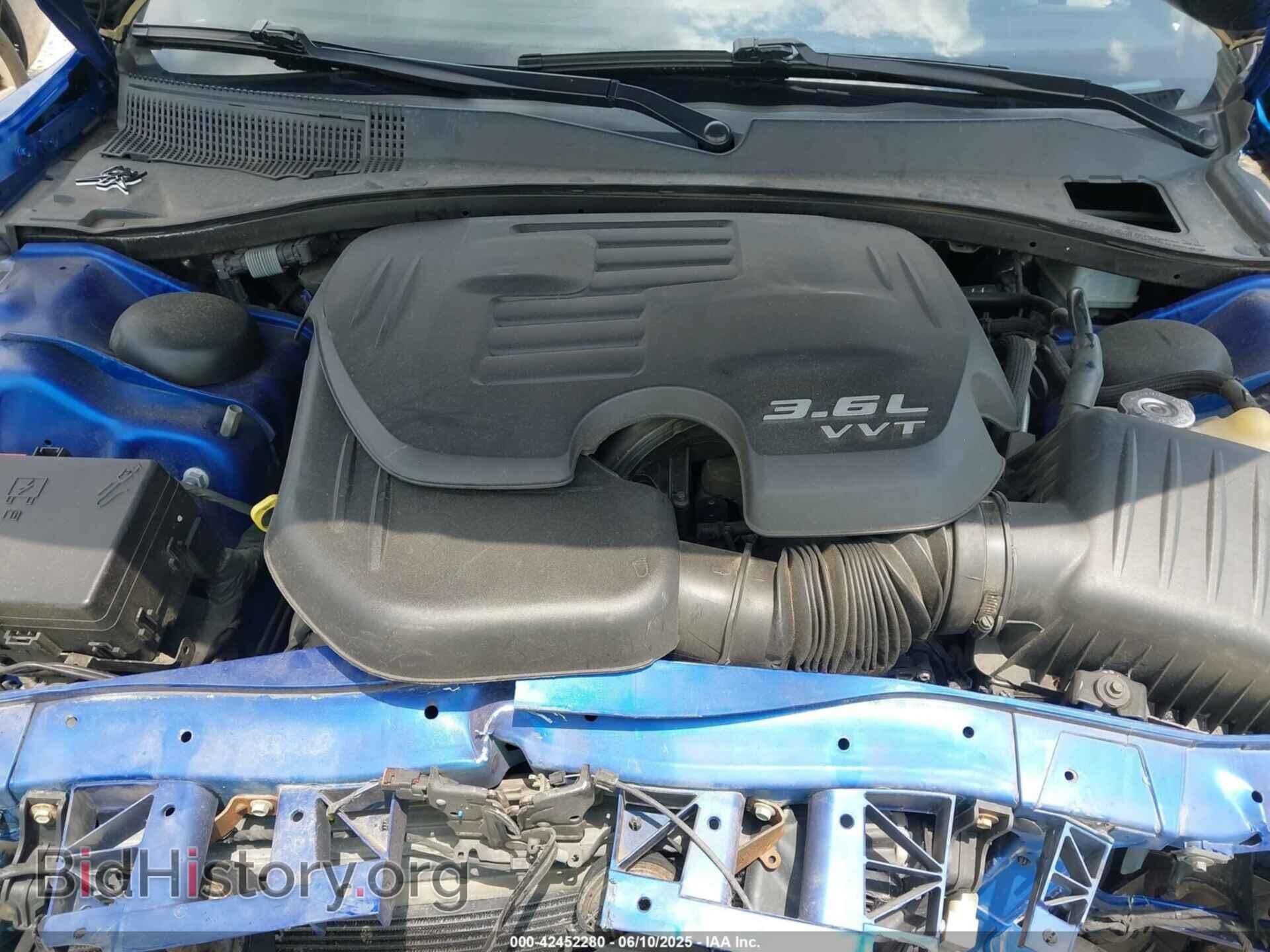 2018 CHRYSLER 300 - VIN: 2C3CCAGG0JH175119 - Фото 10