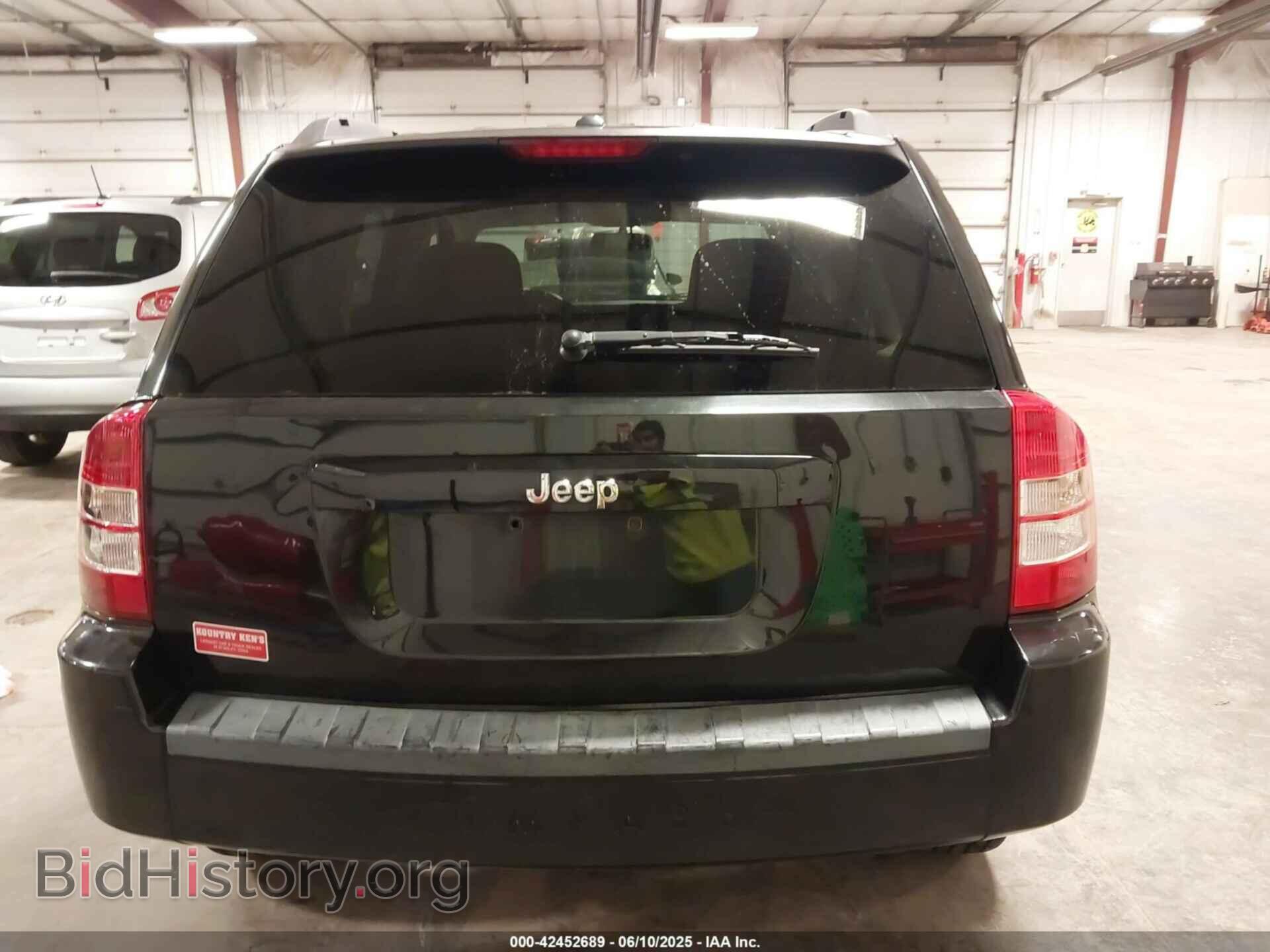 2008 JEEP COMPASS - VIN: 1J8FT47WX8D714864 - Фото 17