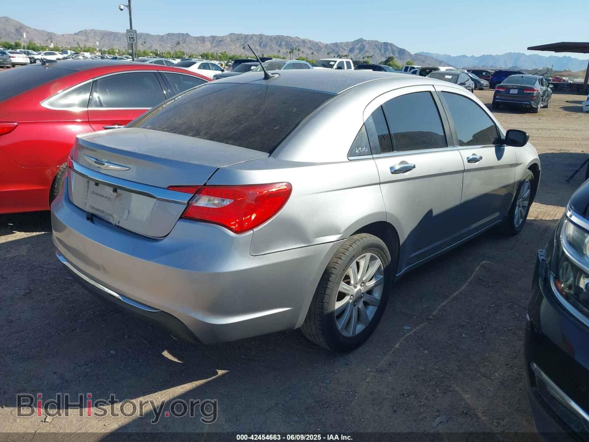 2013 CHRYSLER 200 - VIN: 1C3CCBCG3DN523857 - Фото 4